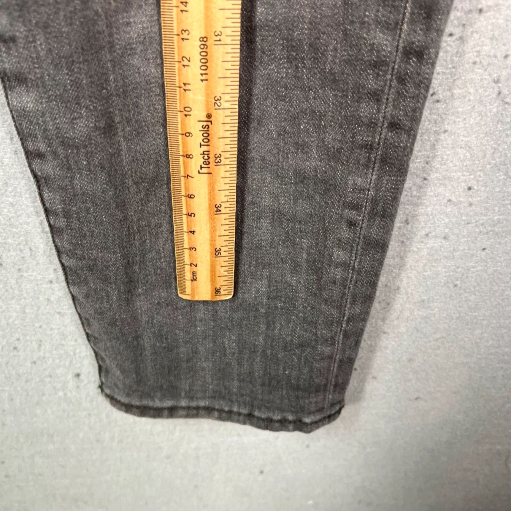 Club Monaco Club Monaco Mens Jeans Size 34 x 30 Gray Slim Fit Denim Cotton Blend Stretch 5-Pocket Design Tapered Casual Pants Size US 34 / EU 50 - 6 Thumbnail