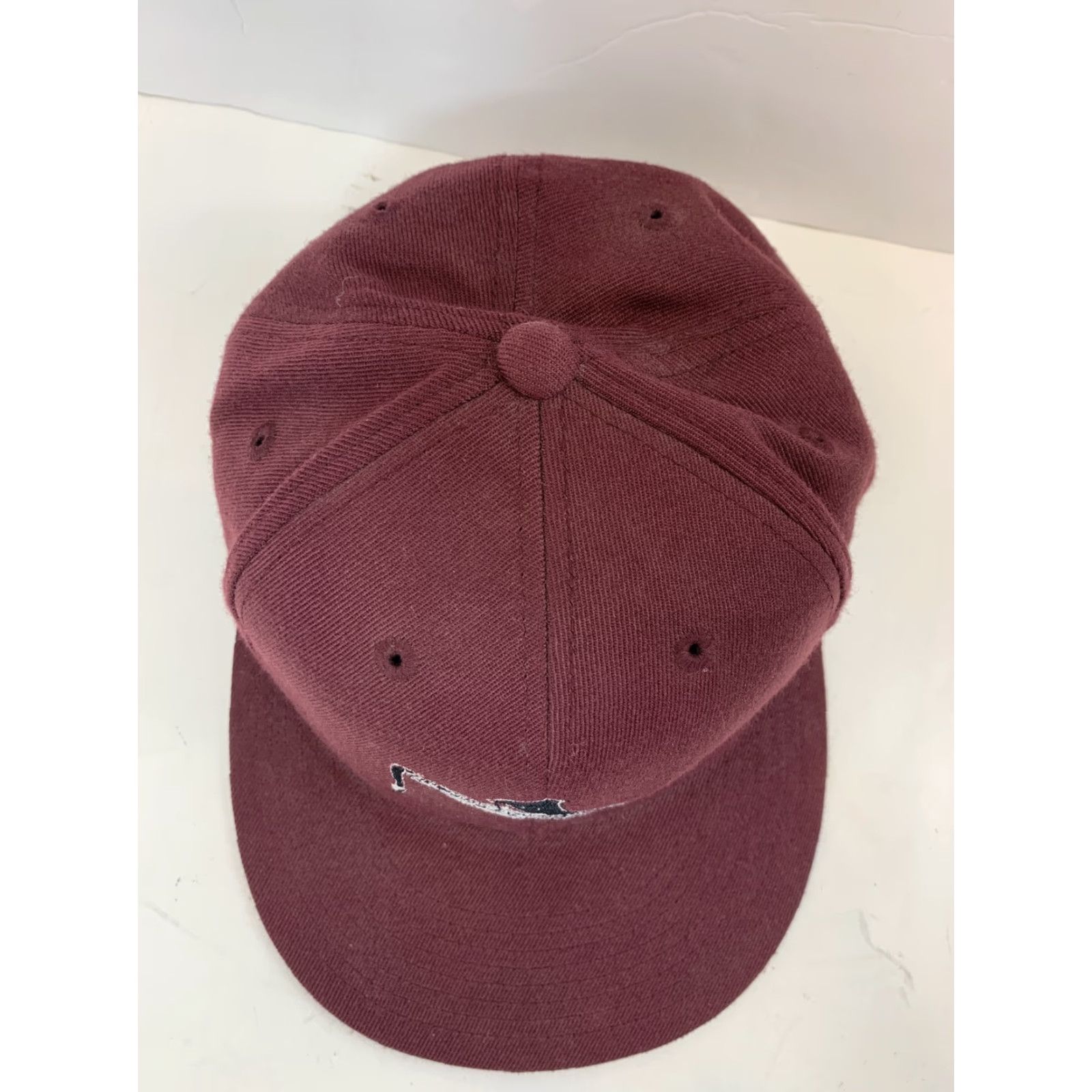 Lids LIDS Baseball Cap Mens Large Black Maroon Jazz Saxophone 210 Fitted Cap Size ONE SIZE - 3 Thumbnail