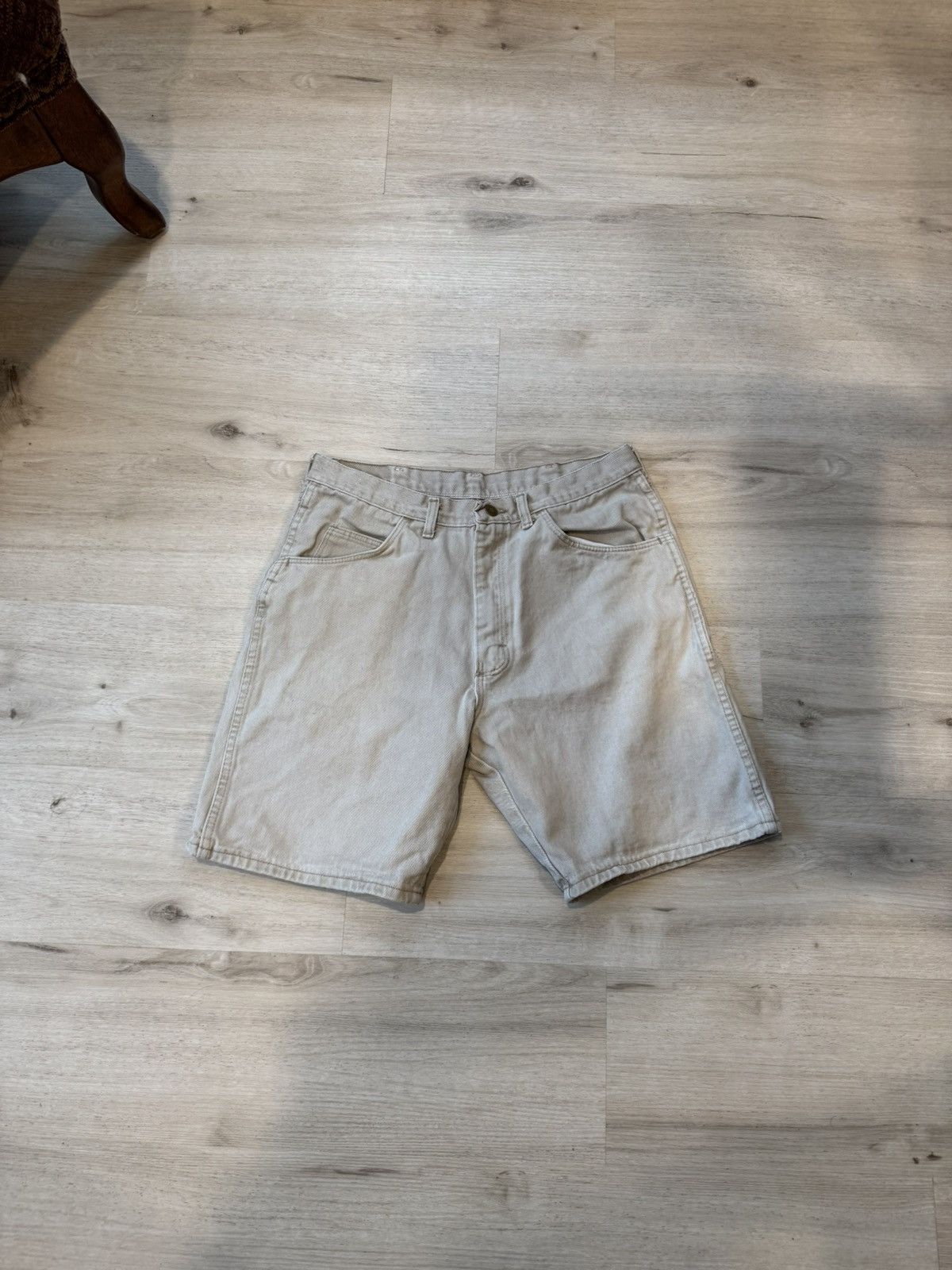 Vintage Beige Wrangler shorts. Tagged 34 Size US 34 / EU 50 - 2 Thumbnail