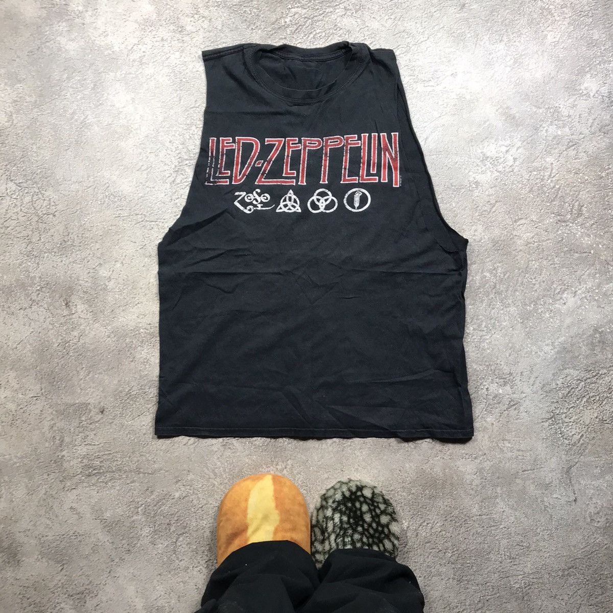 Vintage Vintage 90s Led Zeppelin Graphic Tee Grunge Band Tee Boxy M Size US M / EU 48-50 / 2 - 1 Thumbnail