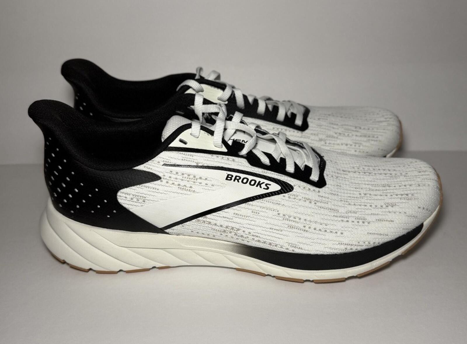 Brooks Brooks Anthem 7 Men's Sneaker White/ Black/ Tan Size 10.5 D Size US 10.5 / EU 43-44 - 3 Thumbnail