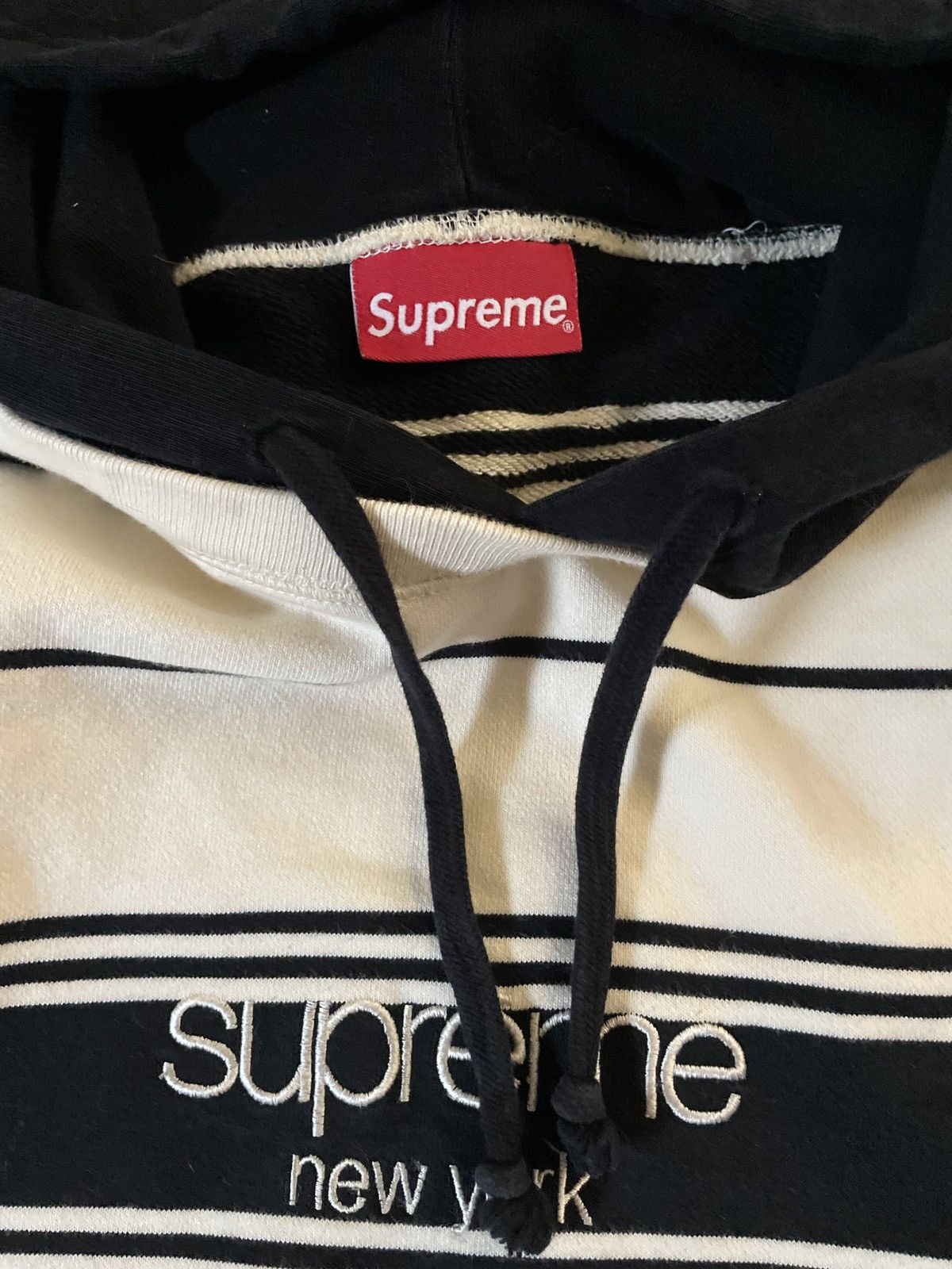Supreme Supreme Striped Hooded Crewneck Black FW16 Size US XL / EU 56 / 4 - 4 Thumbnail