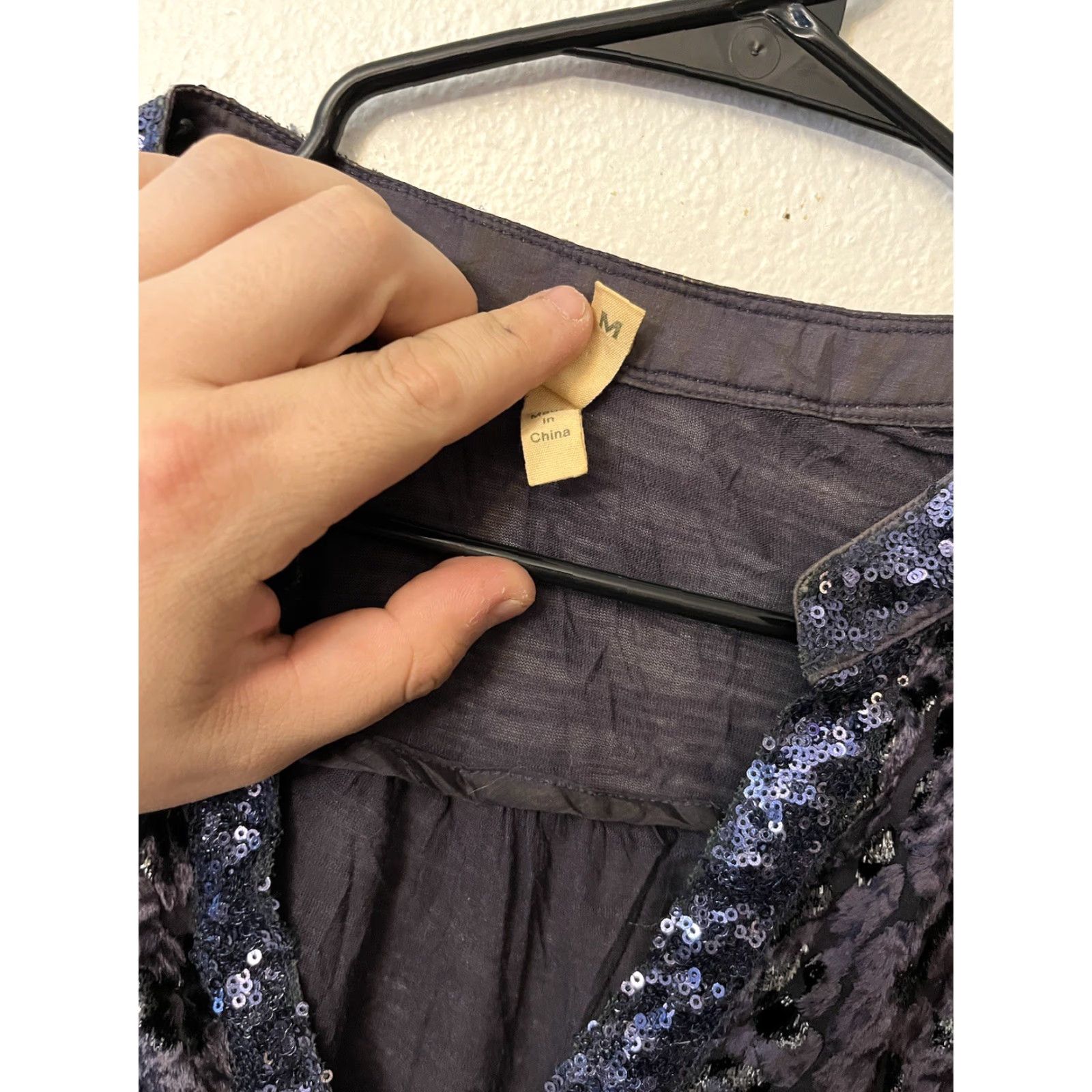 Anthropologie VINTAGE Anthropologie Velvet Leopard Button-Up Top Women Medium Purple Animal Print 90s Size M / US 6-8 / IT 42-44 - 4 Thumbnail