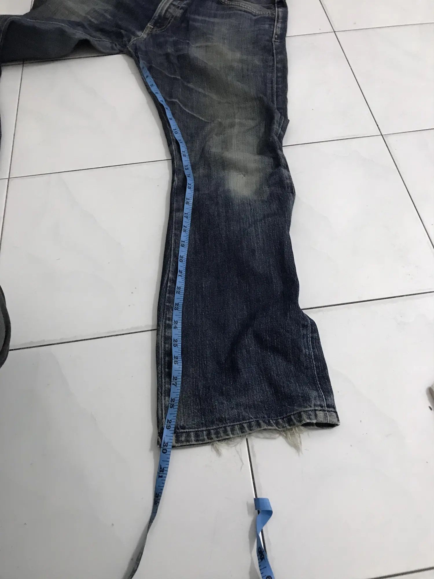 Uniqlo UNIQLO UJ indigo Distressed Denim Size US 32 / EU 48 - 7 Thumbnail