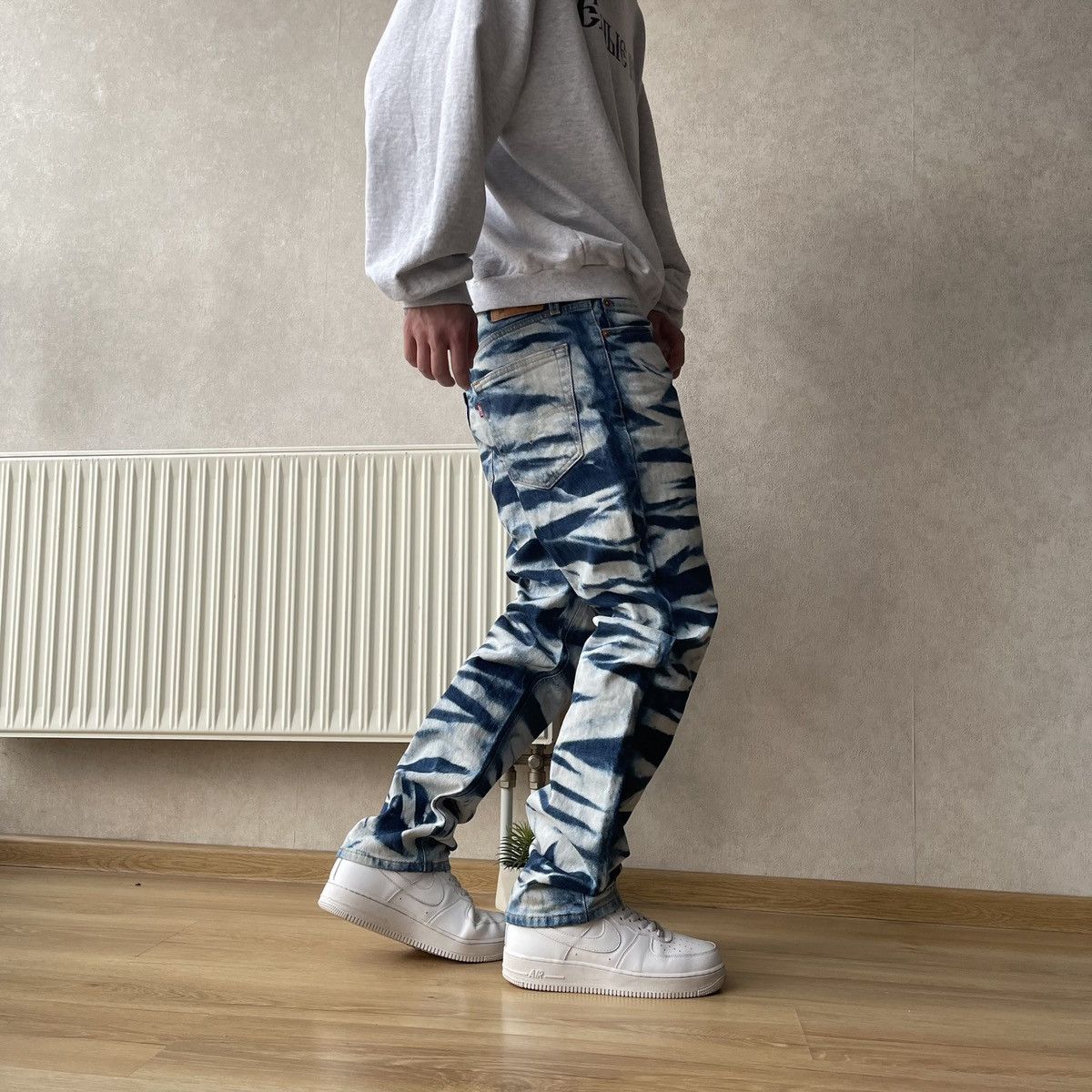 Levi's LEVI'S 541 Athletic Taper Acid Wash Bleached Tiger Denim Size US 32 / EU 48 - 6 Thumbnail