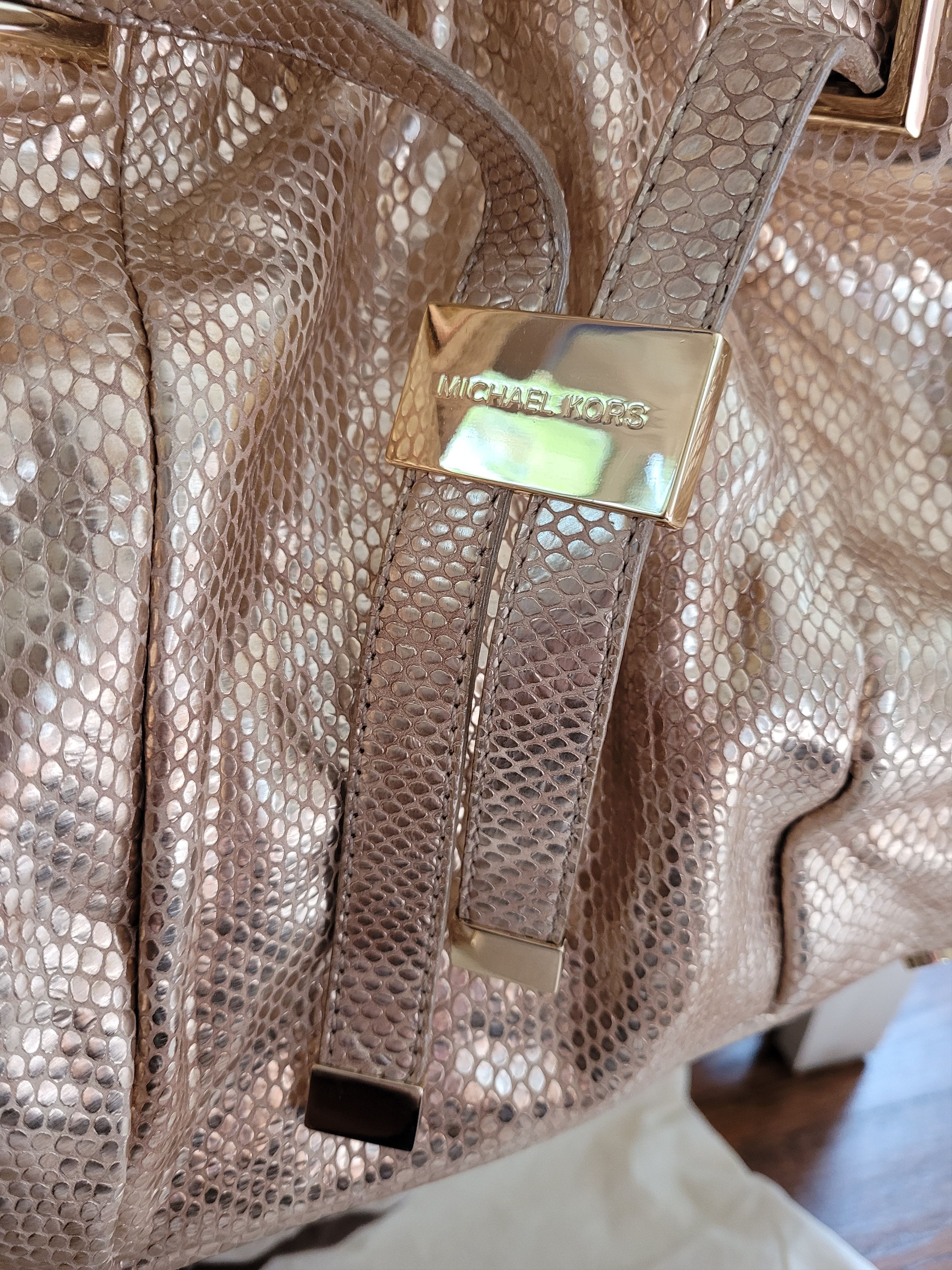 Michael Kors Carey Gold Leather Snake-Embossed Shoulder Tote Metallic Size ONE SIZE - 8 Thumbnail