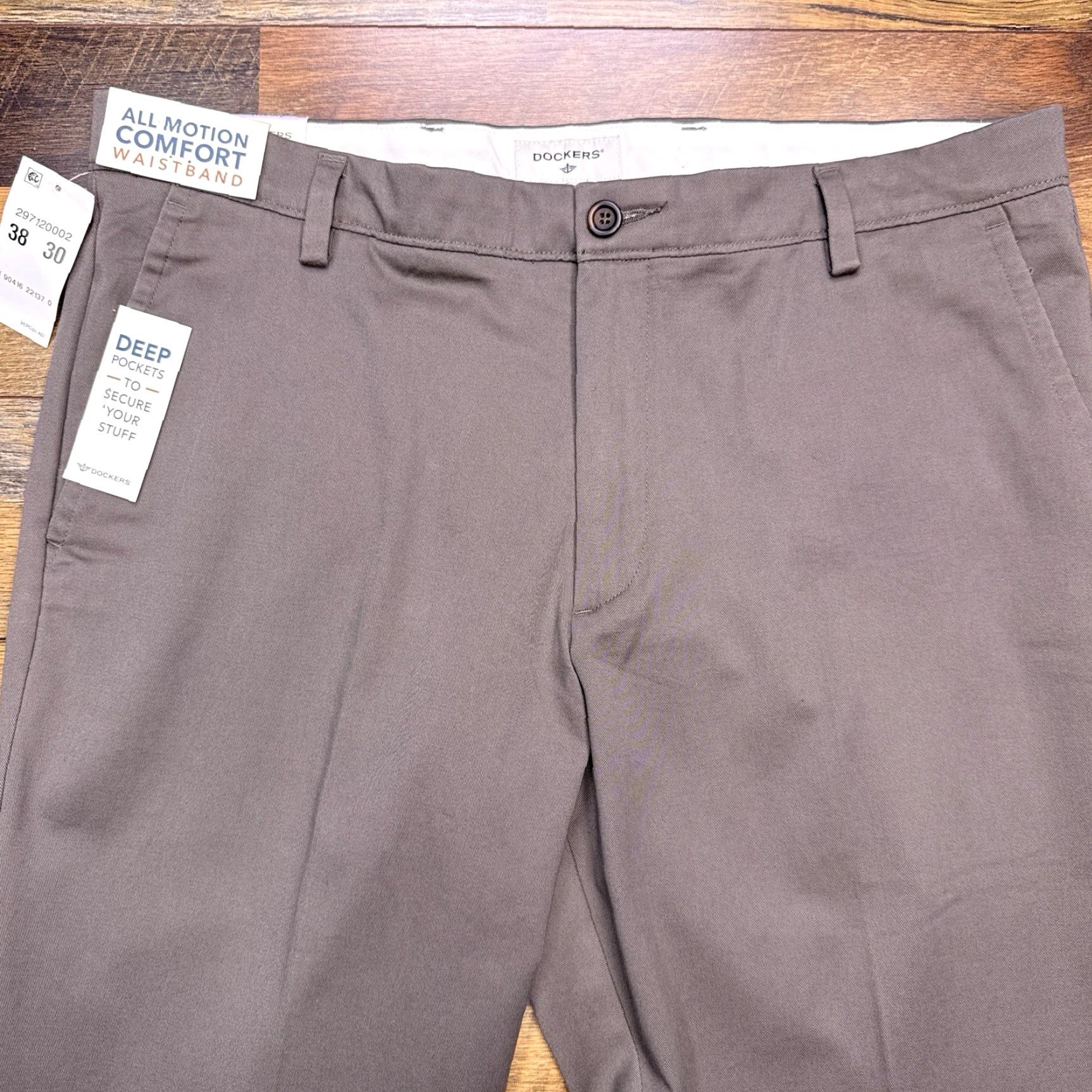 Dockers VINTAGE is not applicable; title: DOCKERS Pants Khakis 38x30 Tan Straight Fit Stretch Regular Mens Brown Cotton Blend Modern Workwear Casual Pants Size US 38 / EU 54 - 4 Thumbnail