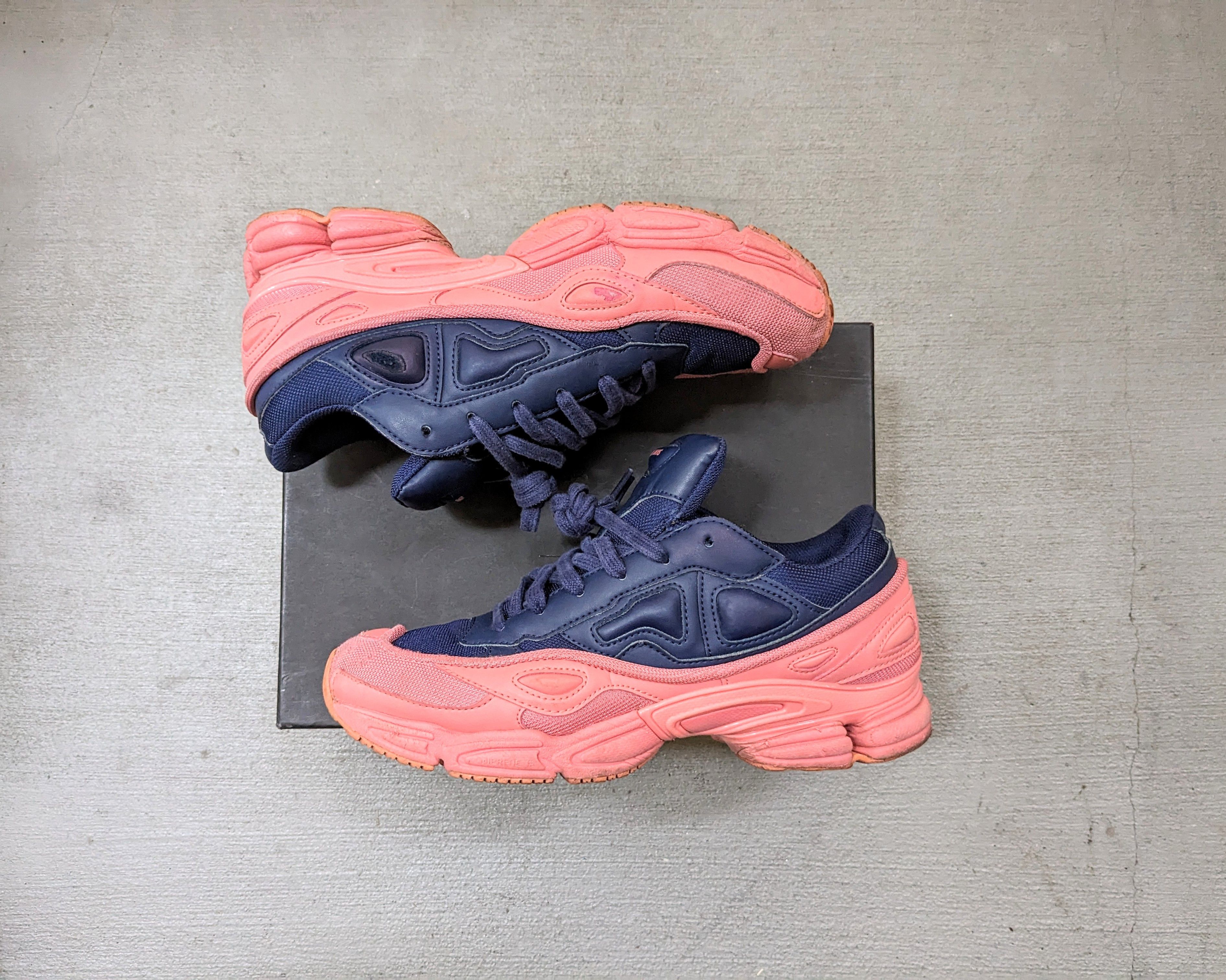 Raf simons ozweego pink chrome online