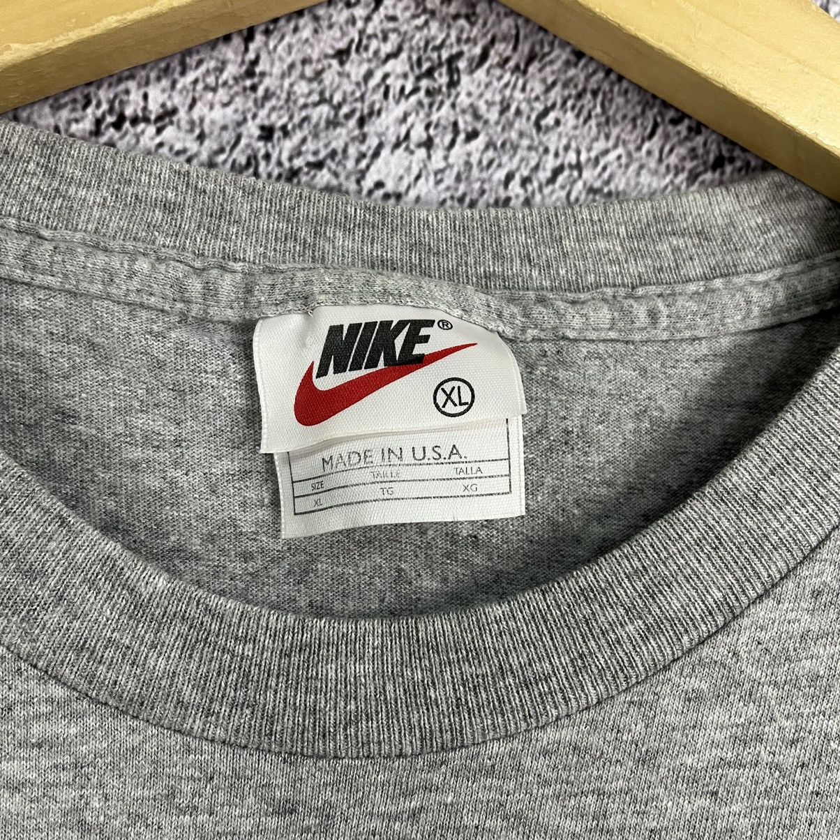 Nike × Vintage Nike Vintage 00s 🥵 Big Red centre swoosh logo t shirt tee Size US XL / EU 56 / 4 - 5 Thumbnail