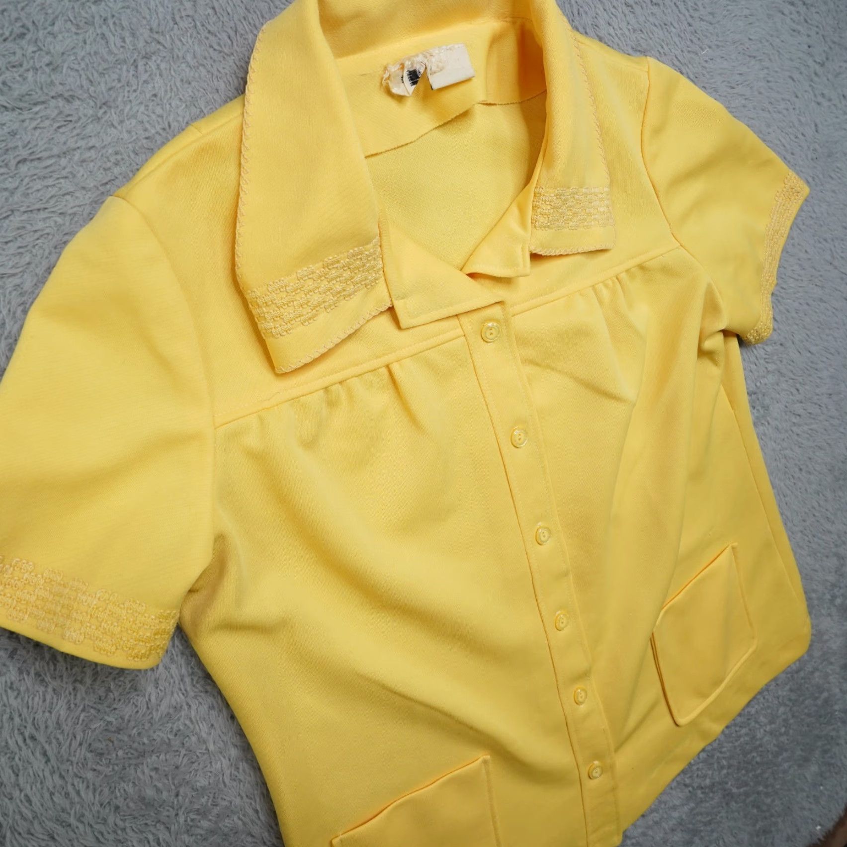Vintage VINTAGE Marty Gutmacher Shirt Womens L Yellow 1960s Mod GoGo Short Sleeve Yellow Shirt Womens L 1960s Size L / US 10 / IT 46 - 6 Thumbnail