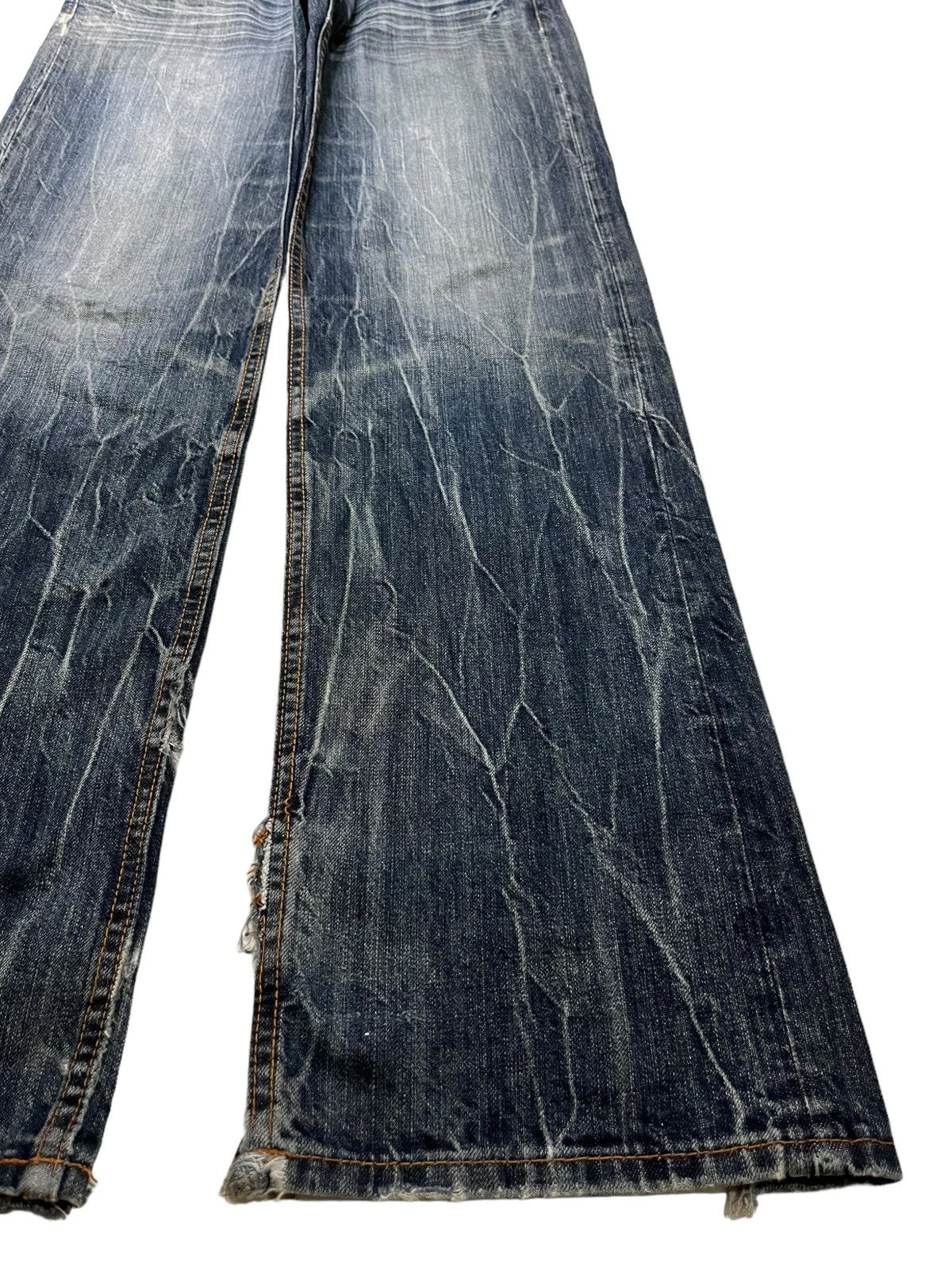 Japanese Brand Vintage Japanese Brand Distress Thunder Style Baggy Jeans Size US 32 / EU 48 - 7 Thumbnail