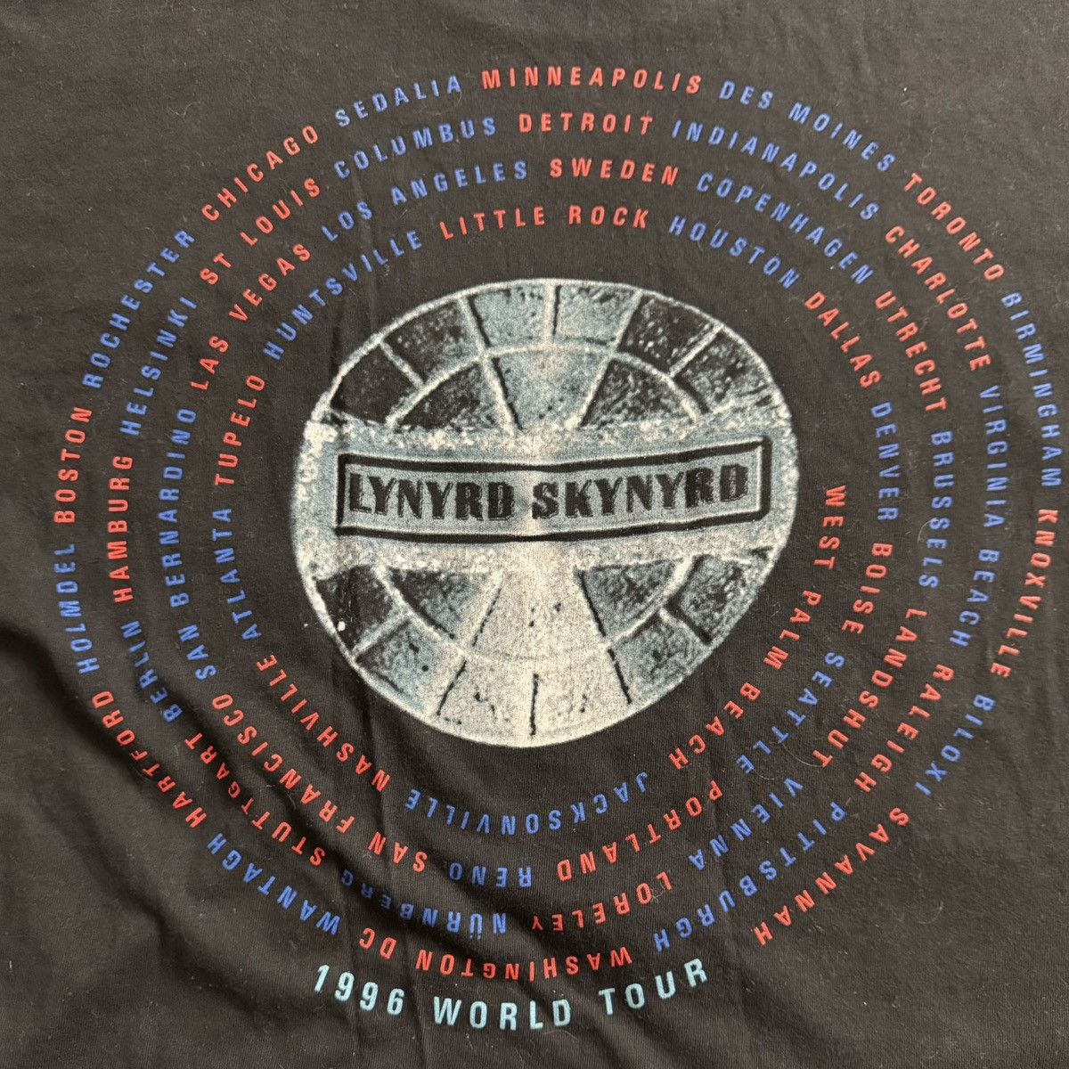 Vintage 1996 LYNYRD SKYNYRD Concert Tour (XL) Size US XL / EU 56 / 4 - 6 Thumbnail