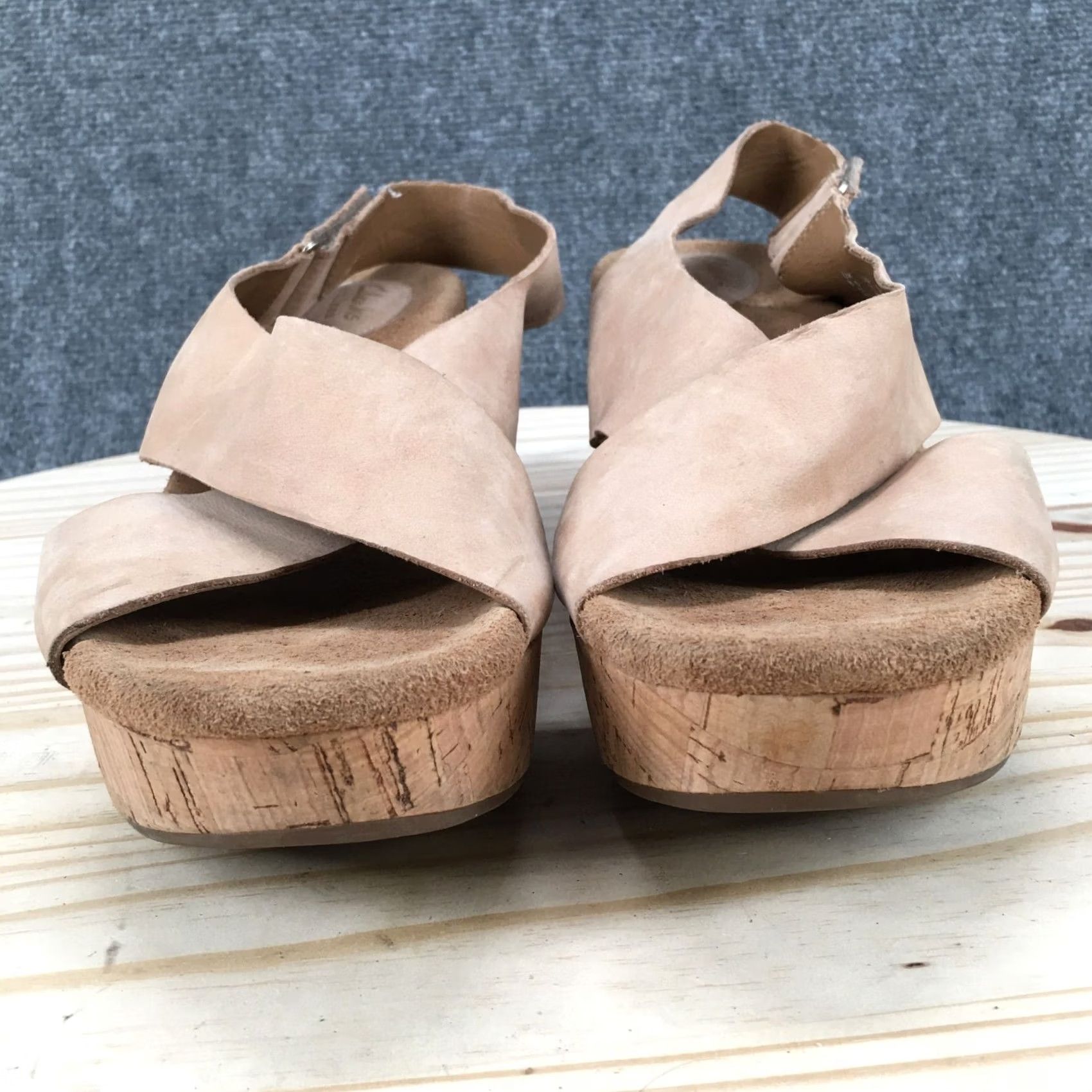 Clarks Clarks Artisan Sandals Womens 11M Beige Leather Strappy Wedge Cork Casual J21245 Size US 11 / IT 41 - 7 Thumbnail
