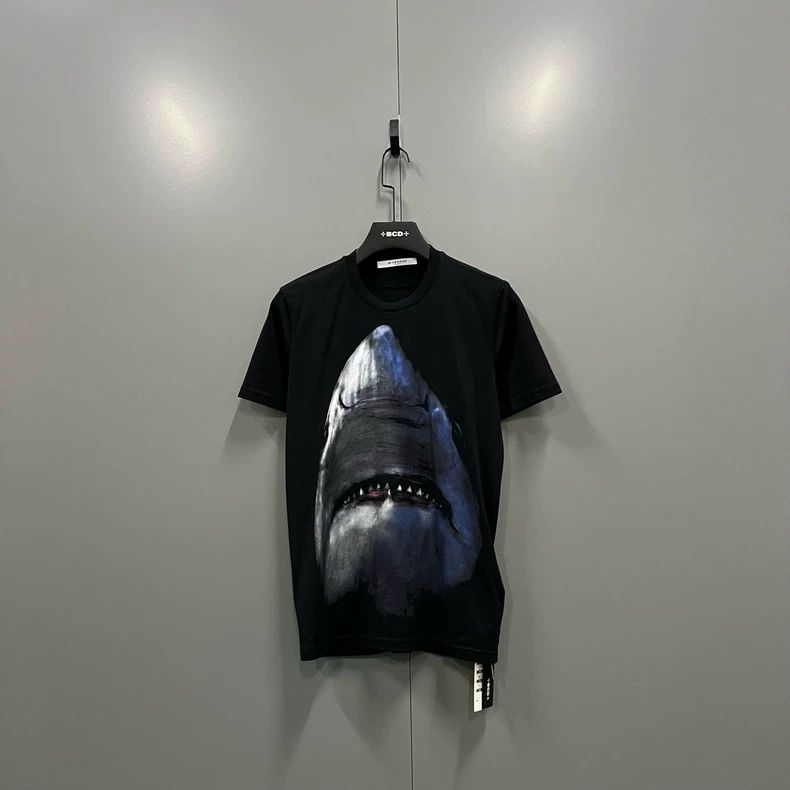 Givenchy Givenchy Shark Short Sleeve Size US XS / EU 42 / 0 - 1 Thumbnail