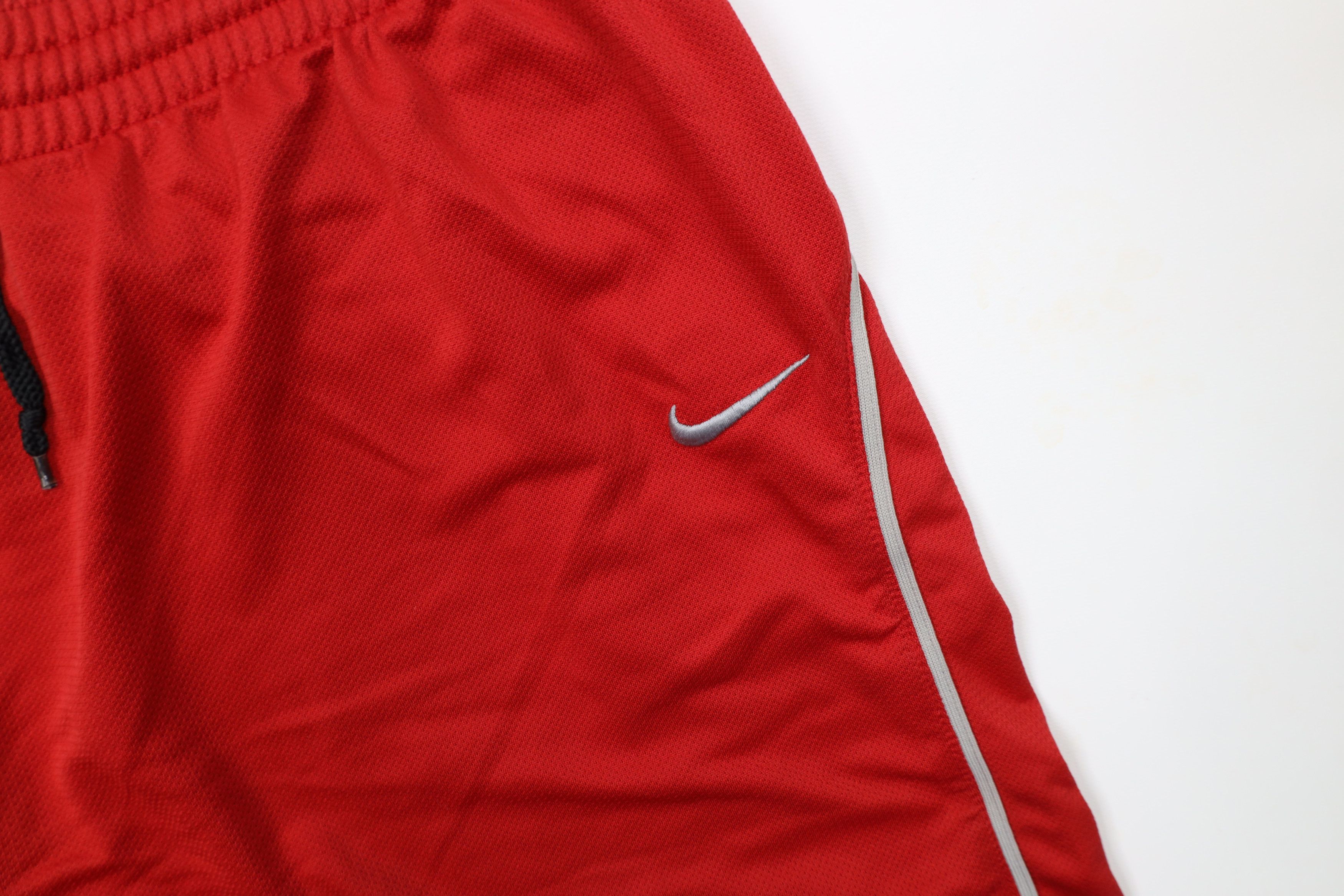 Nike × Vintage Vintage Nike Football Mini Swoosh Above Knee Shorts Red Size US 38 / EU 54 - 5 Thumbnail