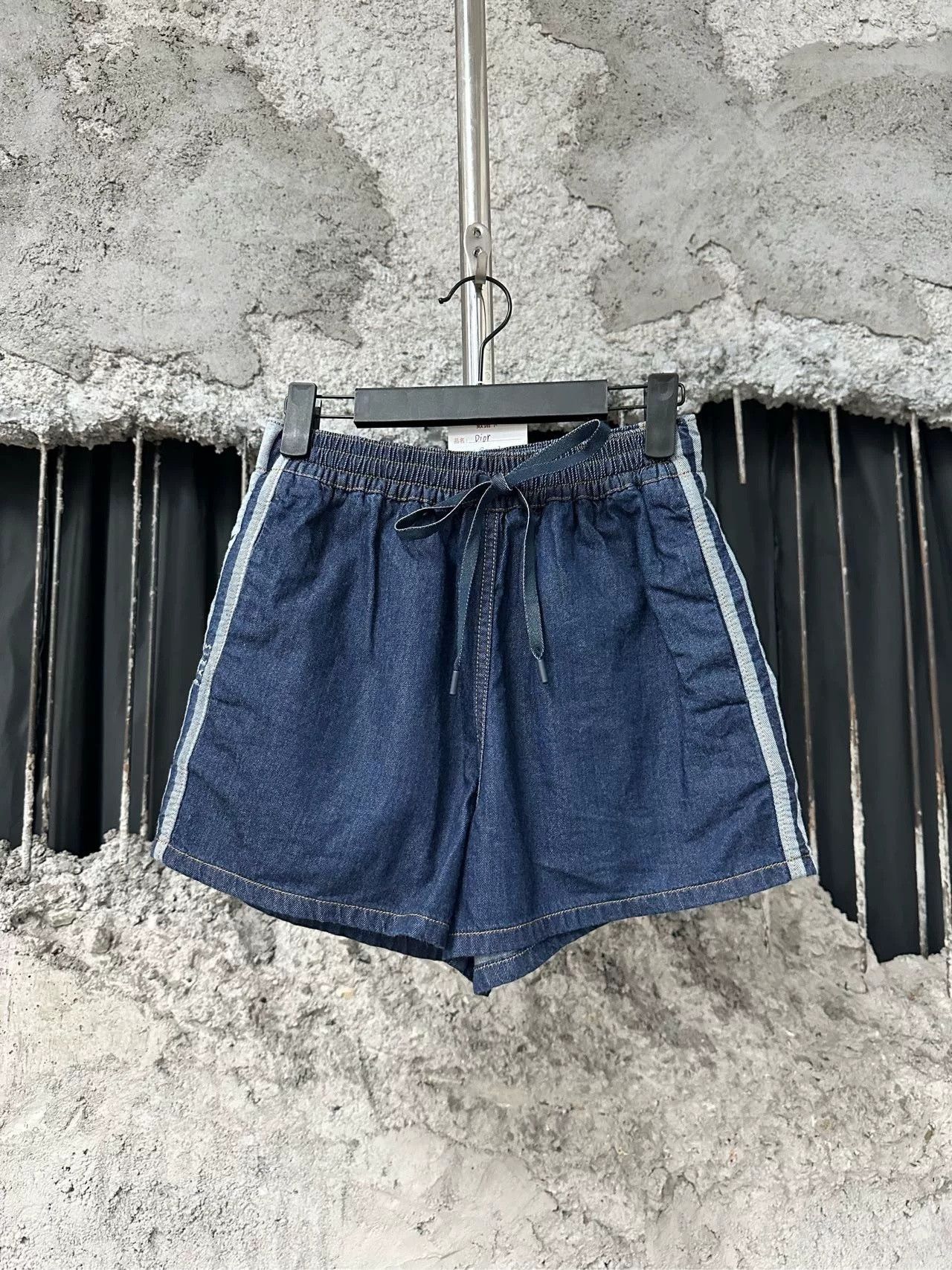 Dior Dior Denim Slogan Shorts Size US 34 / EU 50 - 1 Thumbnail