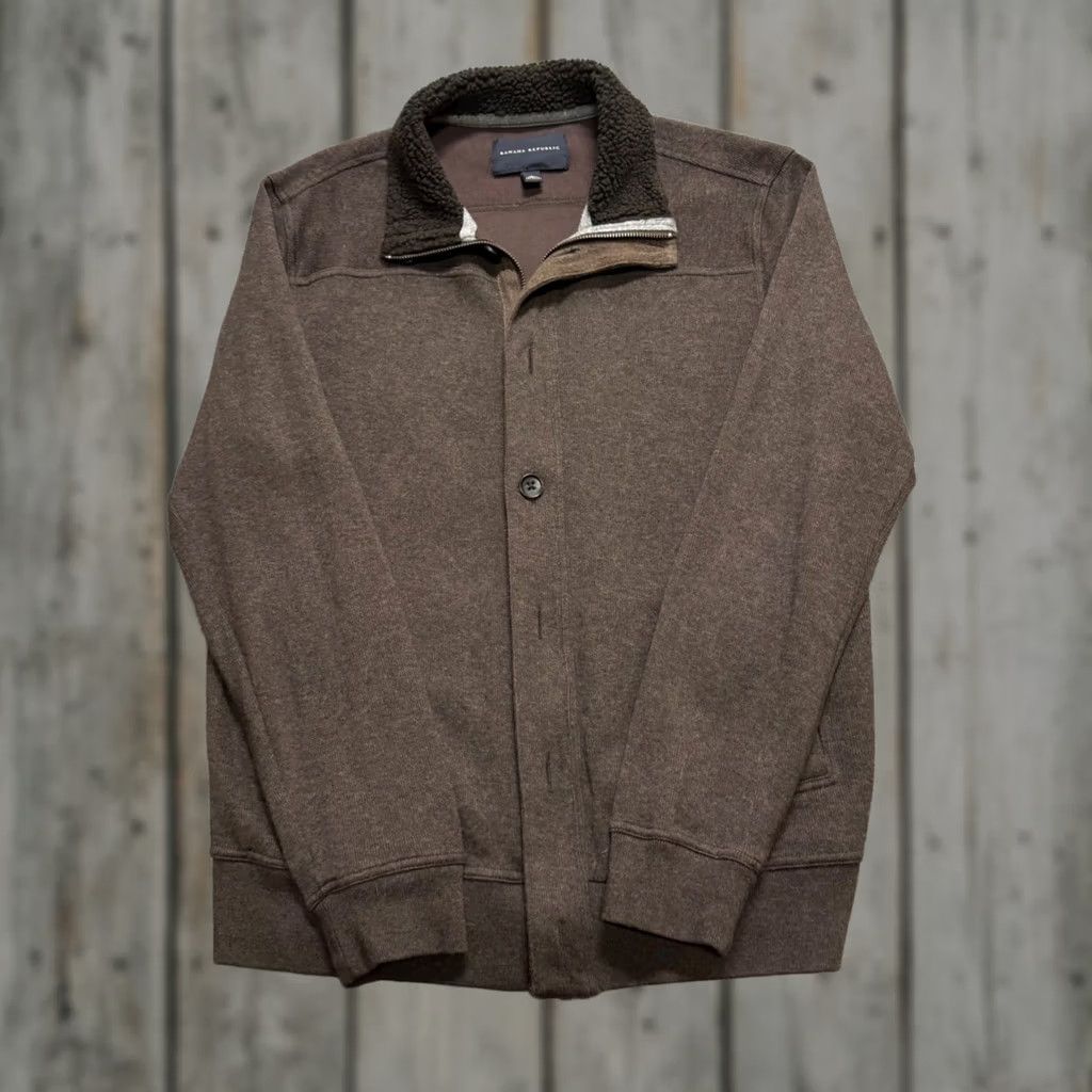 Banana Republic VINTAGE Banana Republic Mens Sweatshirt Sweater Full Zip With Buttons Collar Brown L Adult Mens Regular Size Large Brown Knit Full Zip Knit Sweater Size US L / EU 52-54 / 3 - 1 Thumbnail