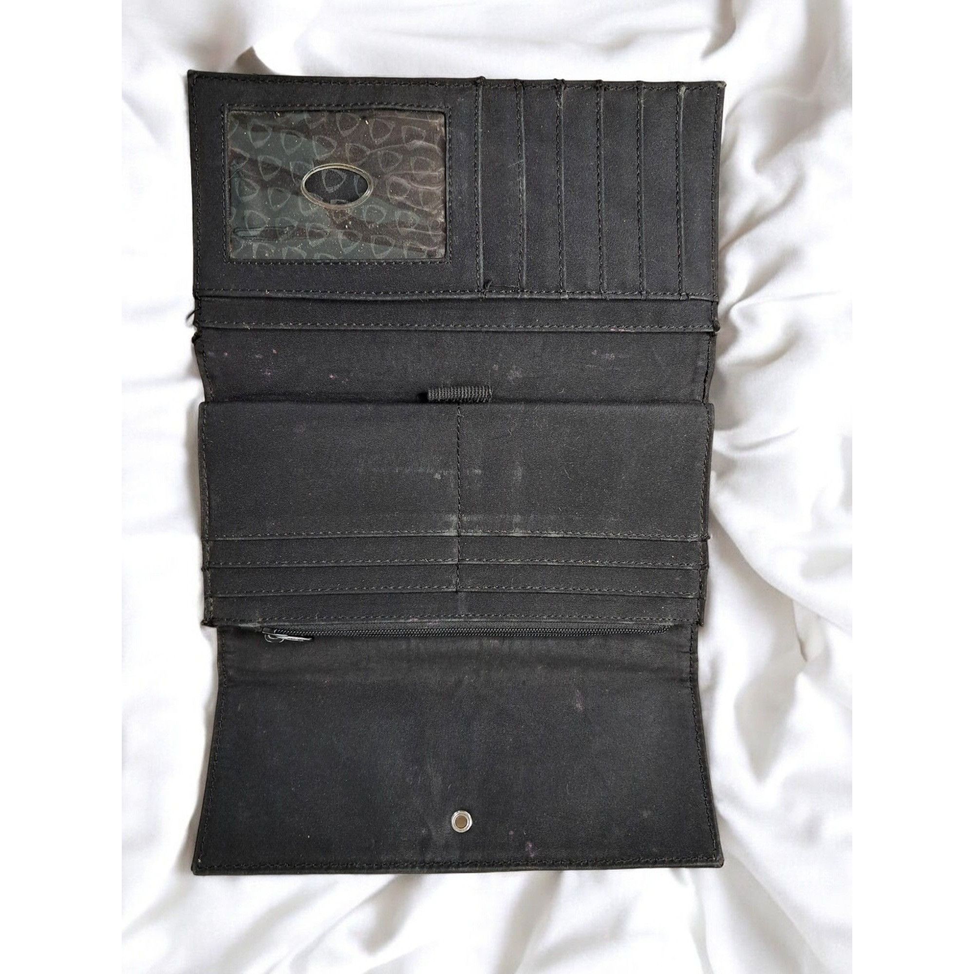 Other Liz Claiborne Black Leather Tri- Fold Check Book Style Walle Size ONE SIZE - 8 Thumbnail