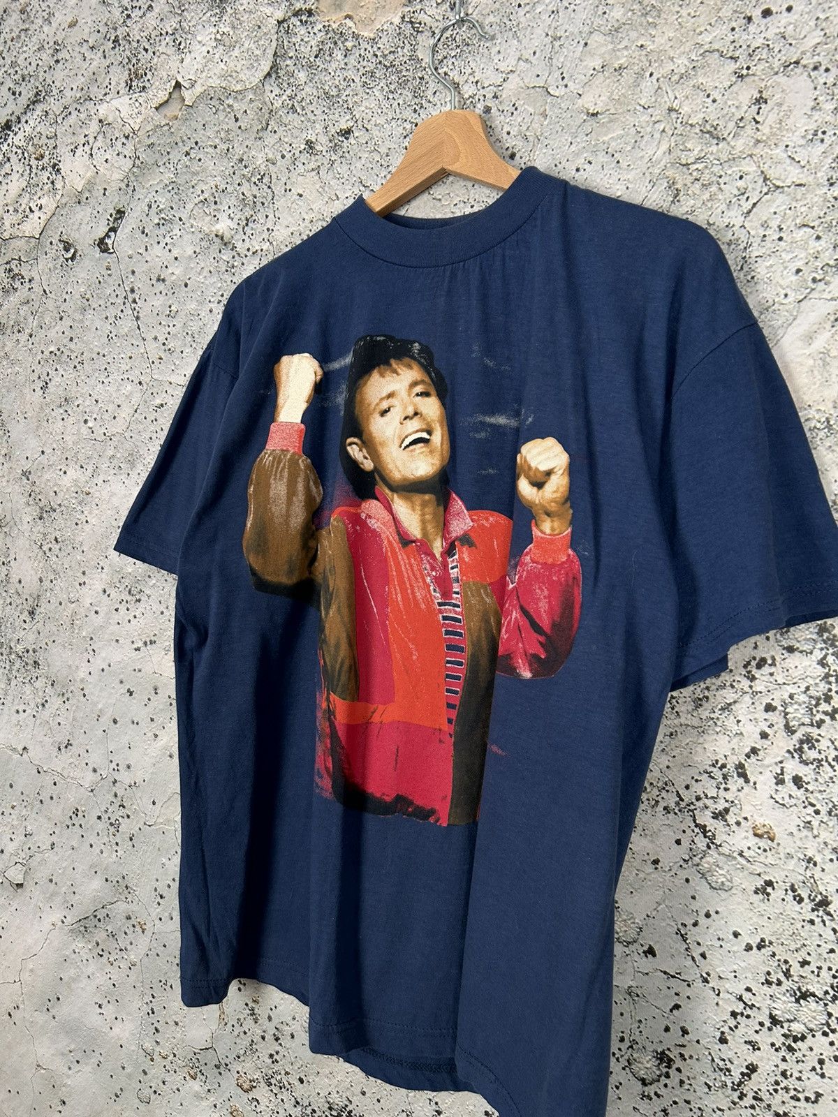 Band Tees Vintage Cliff Richard Band Tee Rock Music Graphic Rare Hype Size US M / EU 48-50 / 2 - 2 Thumbnail