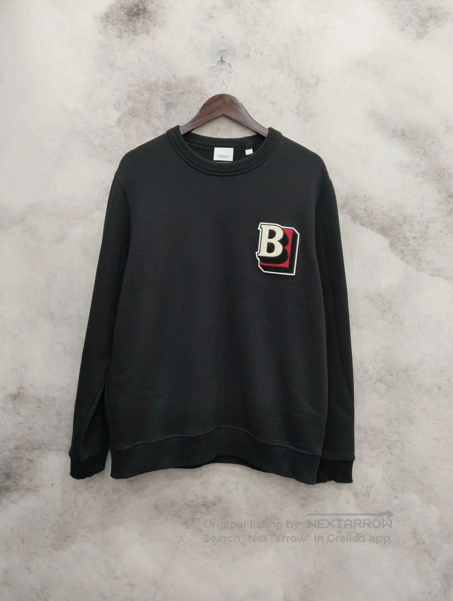 Burberry burberry black sweatshirt with logo patch. Size US M / EU 48-50 / 2 - 1 Thumbnail