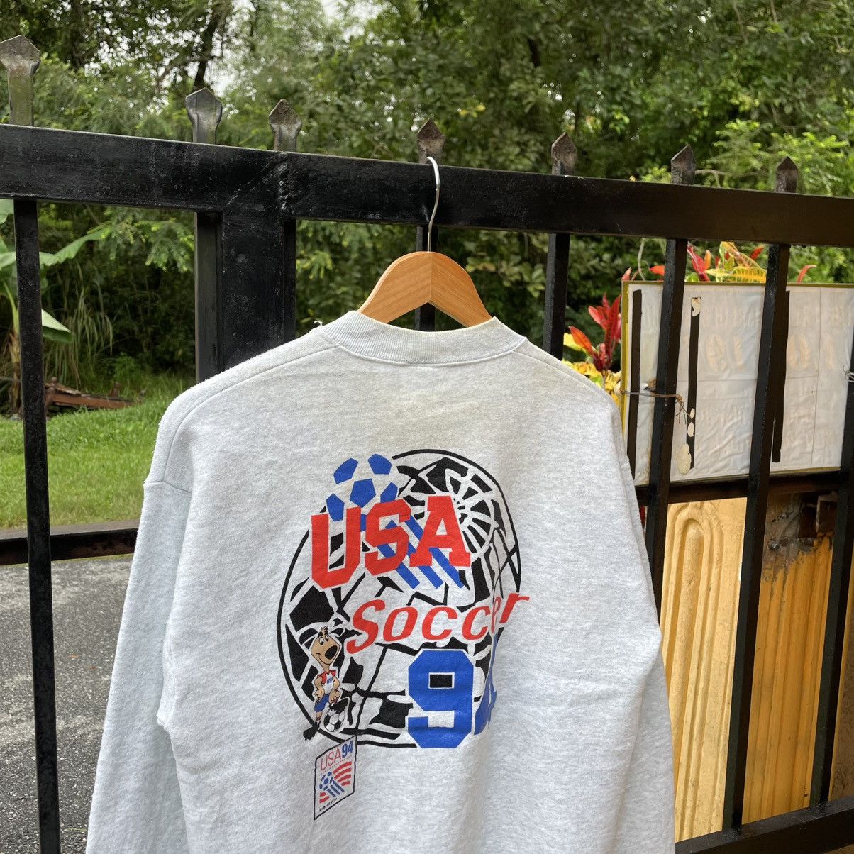 Vintage 🔥Vintage 1994 Fifa World Cup Soccer Mascot Logo Sweatshirts Size US S / EU 44-46 / 1 - 2 Thumbnail