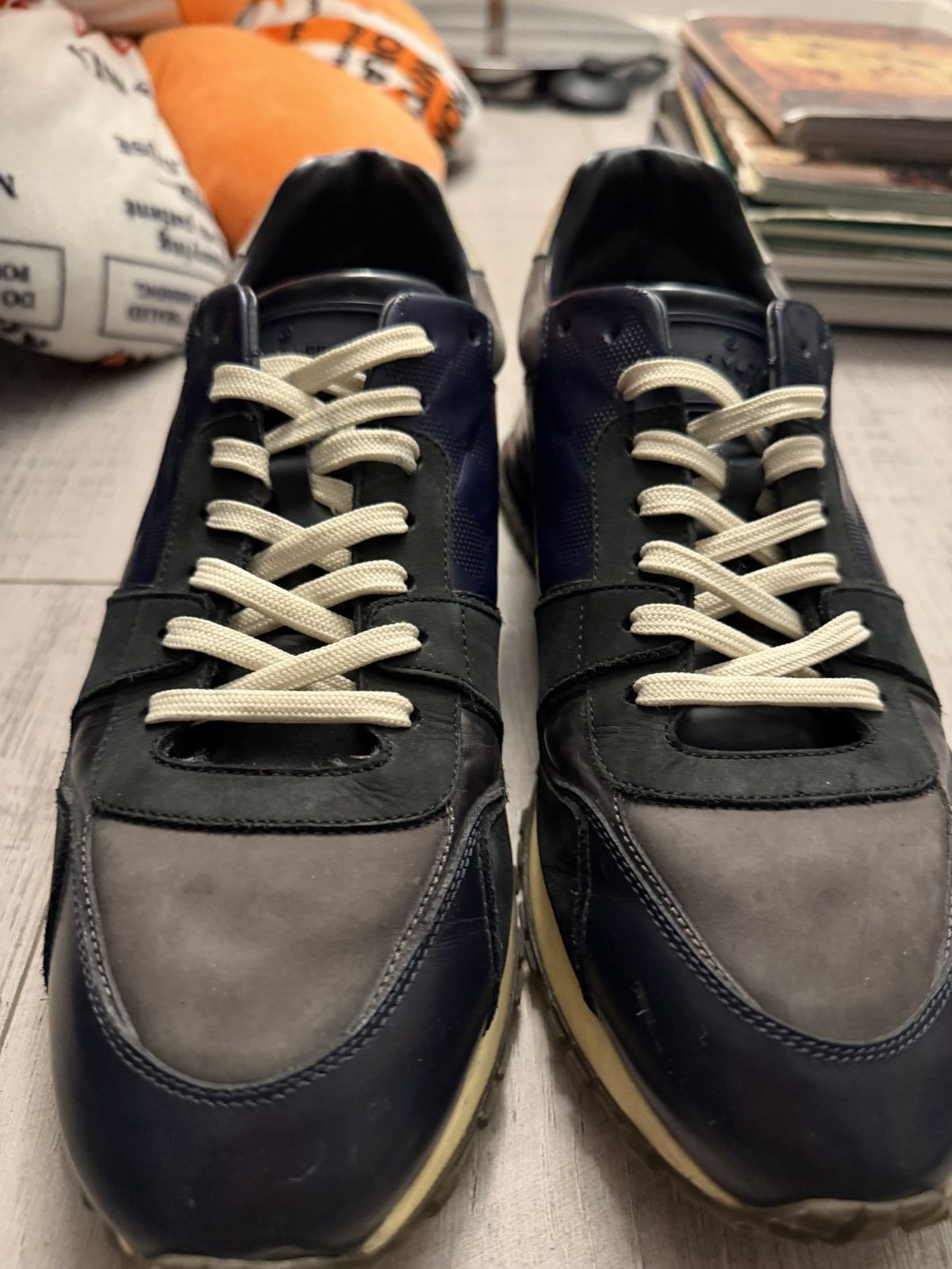 Louis Vuitton Louis Vuitton Run Away Vintage Navy Blue Size US 7.5 / EU 40-41 - 4 Thumbnail
