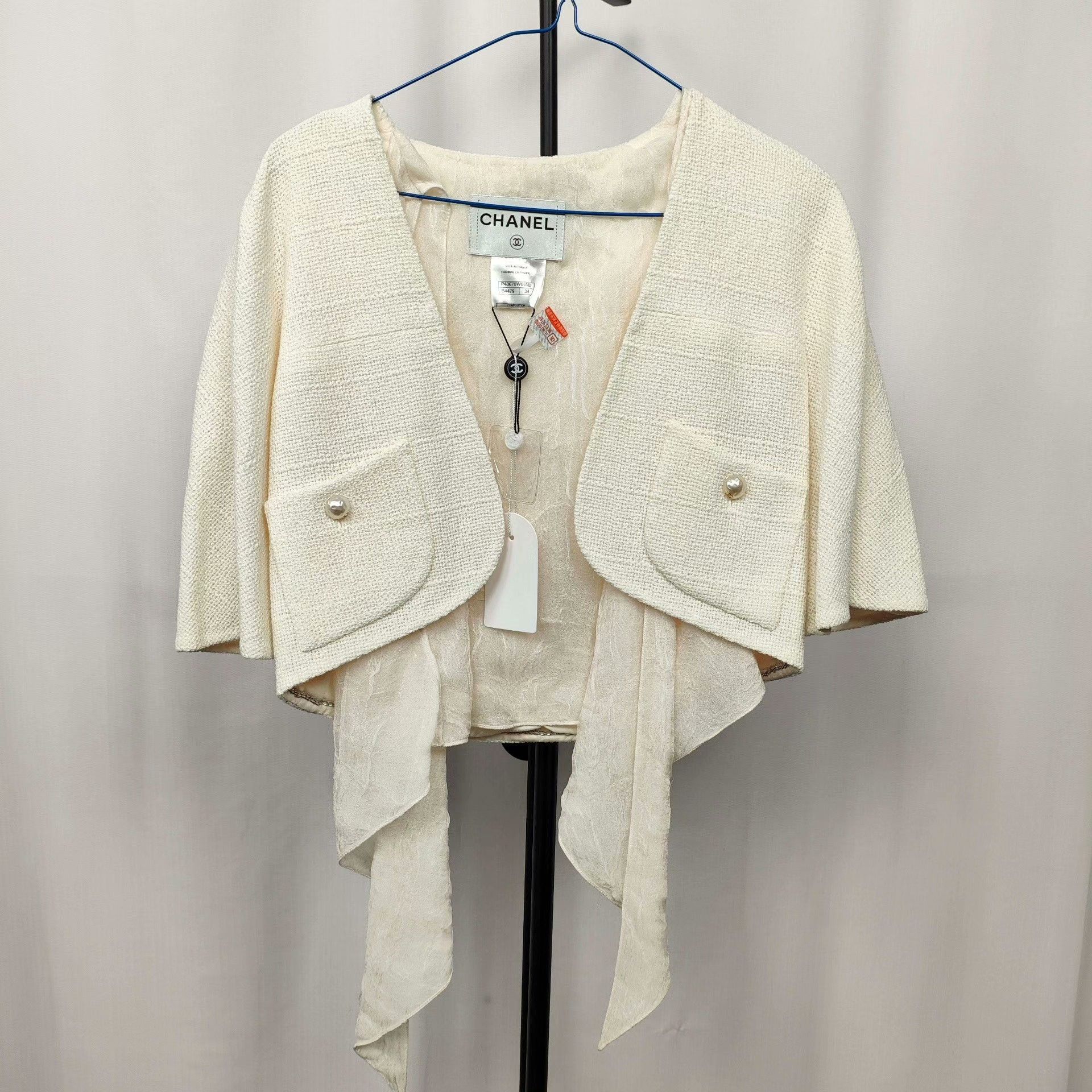 Chanel Chanel Silk White Jacket 34 Women Size XS / US 0-2 / IT 36-38 - 1 Thumbnail