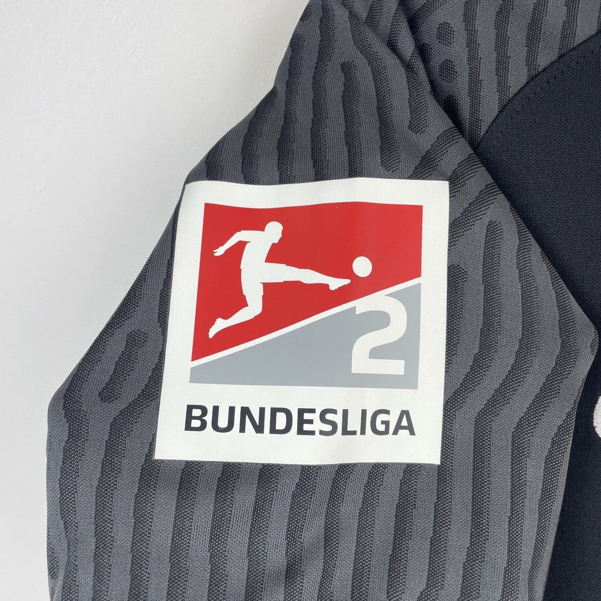 Nike FC Augsburg Third Nike Men’s Jersey Shirt 2021/2022 size S Size US S / EU 44-46 / 1 - 4 Thumbnail