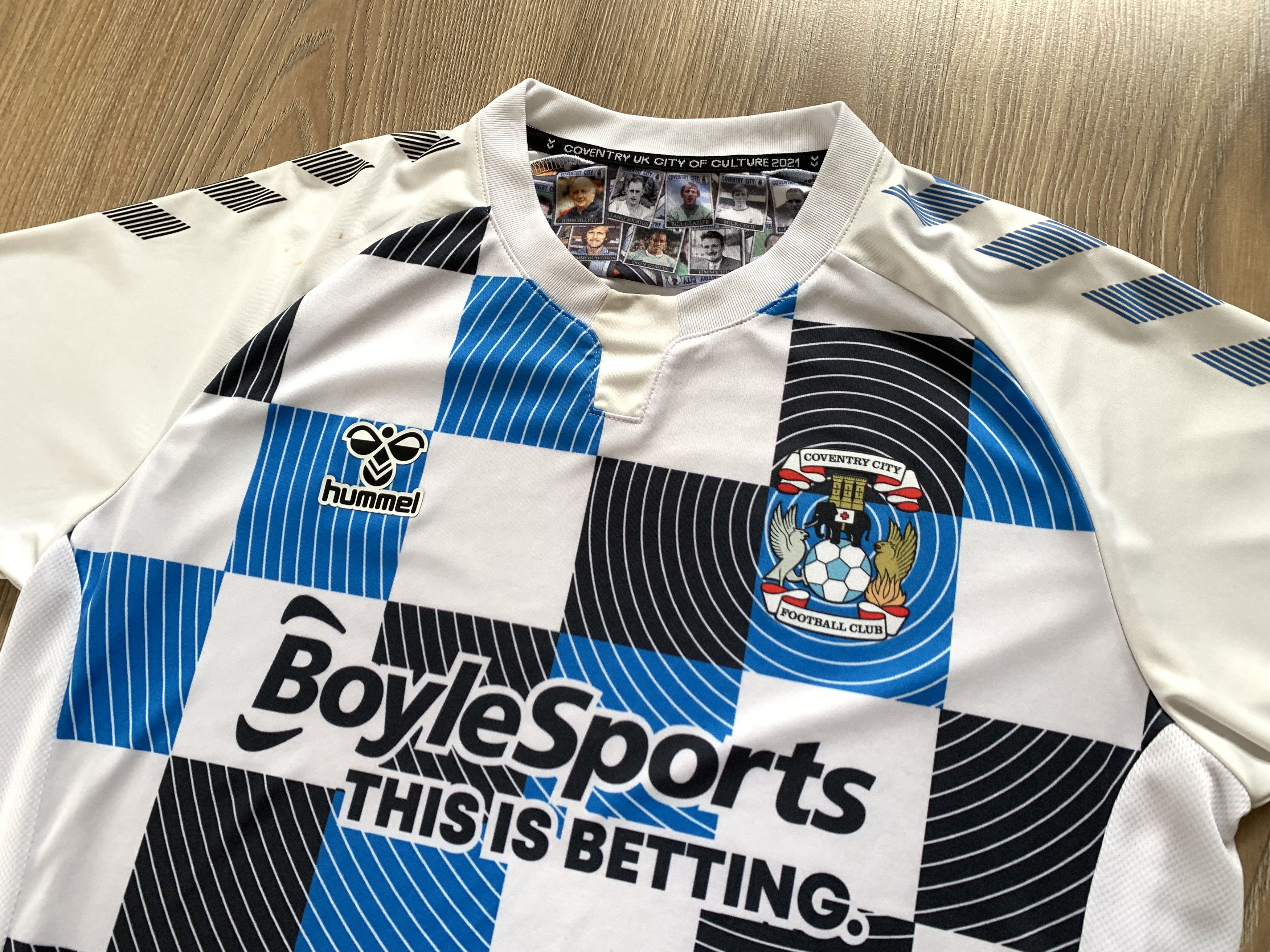 Hummel Hummel Coventry City Soccer Jersey 20-21 3rd Size US S / EU 44-46 / 1 - 4 Thumbnail