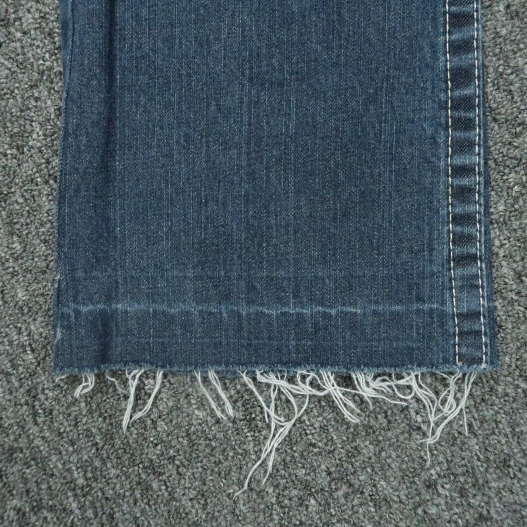 True Religion True Religion Jeans Mens 36x28 Blue Bootcut Raw Hem 5 Pocket Flaps Size US 36 / EU 52 - 5 Thumbnail