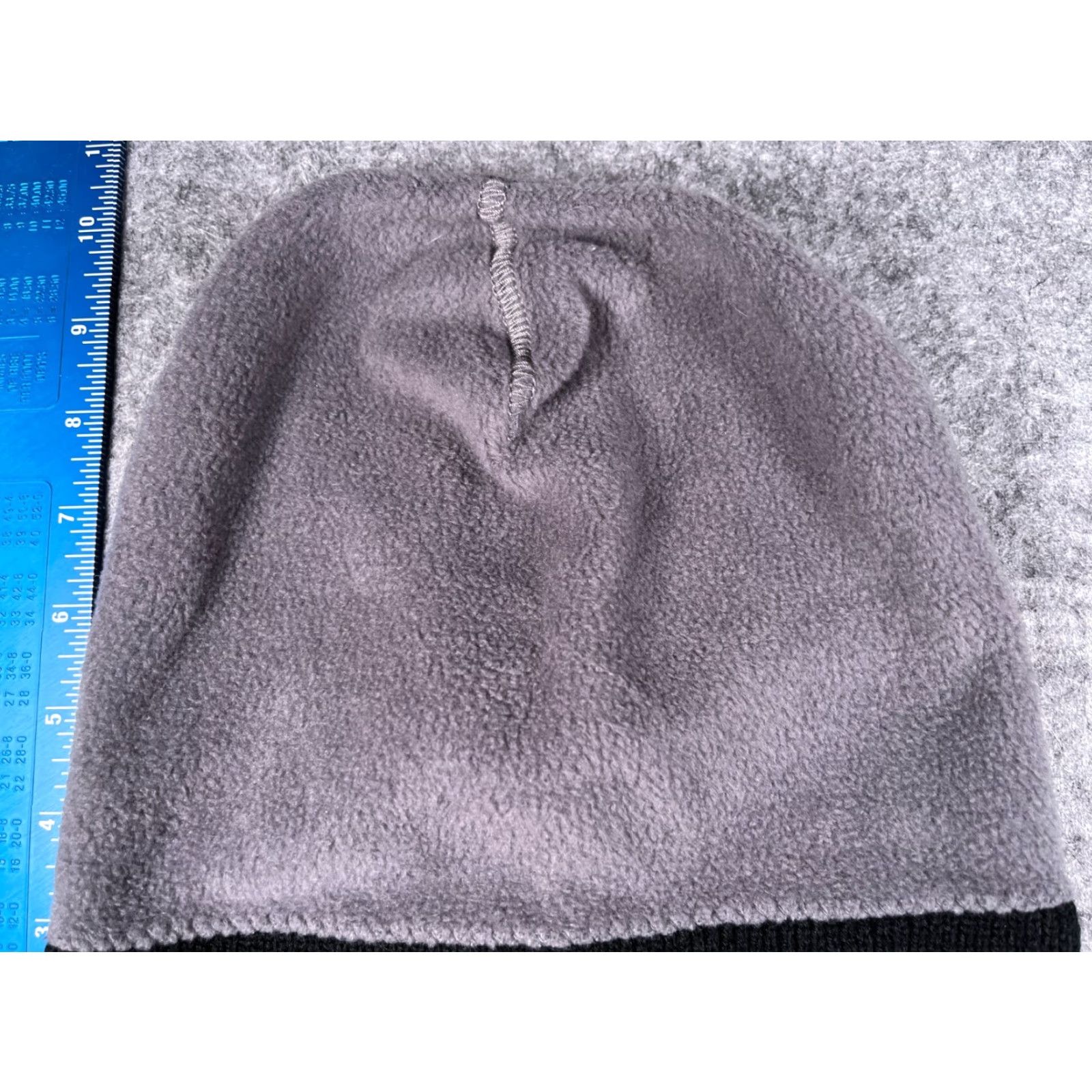 Nike Nike Beanie Toque Hat Adult One Size Gray Black Knit Polyester Acrylic Fleece Swoosh Mens Size US M / EU 48-50 / 2 - 3 Thumbnail