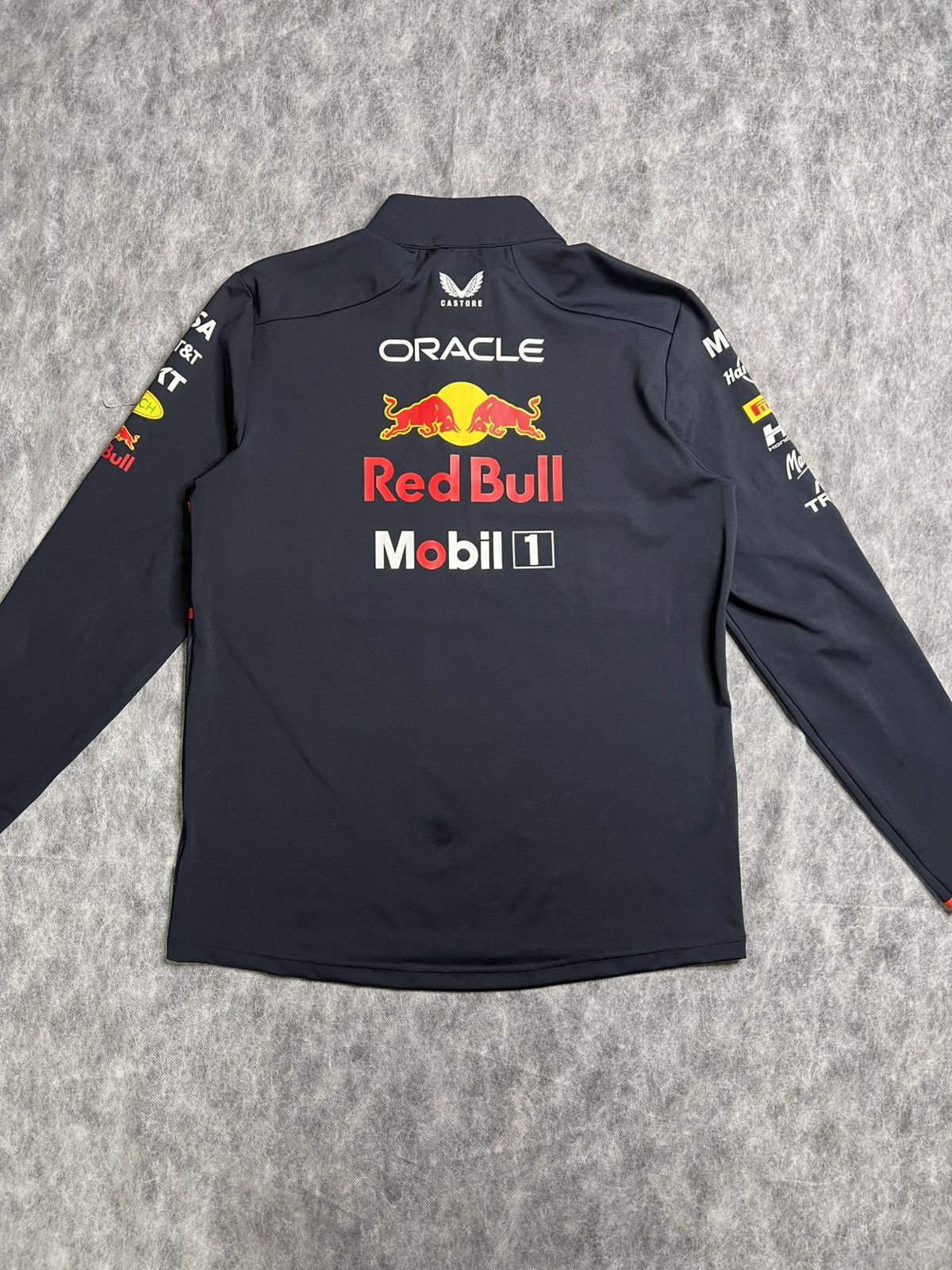 Castore Oracle Red Bull Racing 2025 Team 1/4 3 Zip Midlayer Castore Size US M / EU 48-50 / 2 - 2 Thumbnail