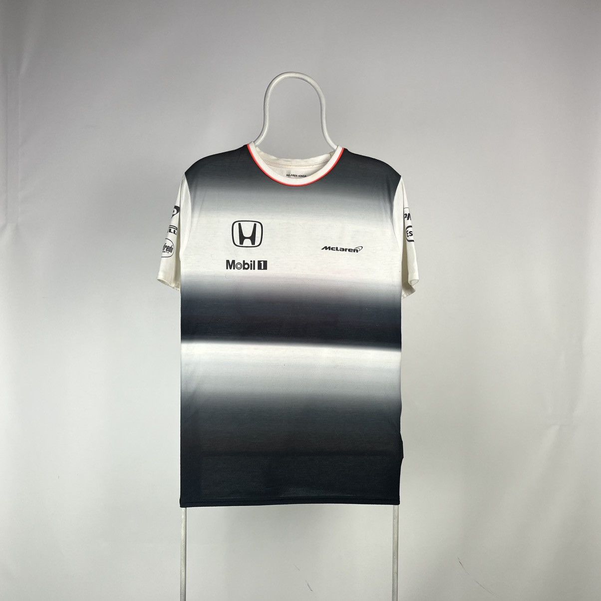 Honda Honda Racing Tshirt McLaren buttton 22 Size US M / EU 48-50 / 2 - 1 Thumbnail