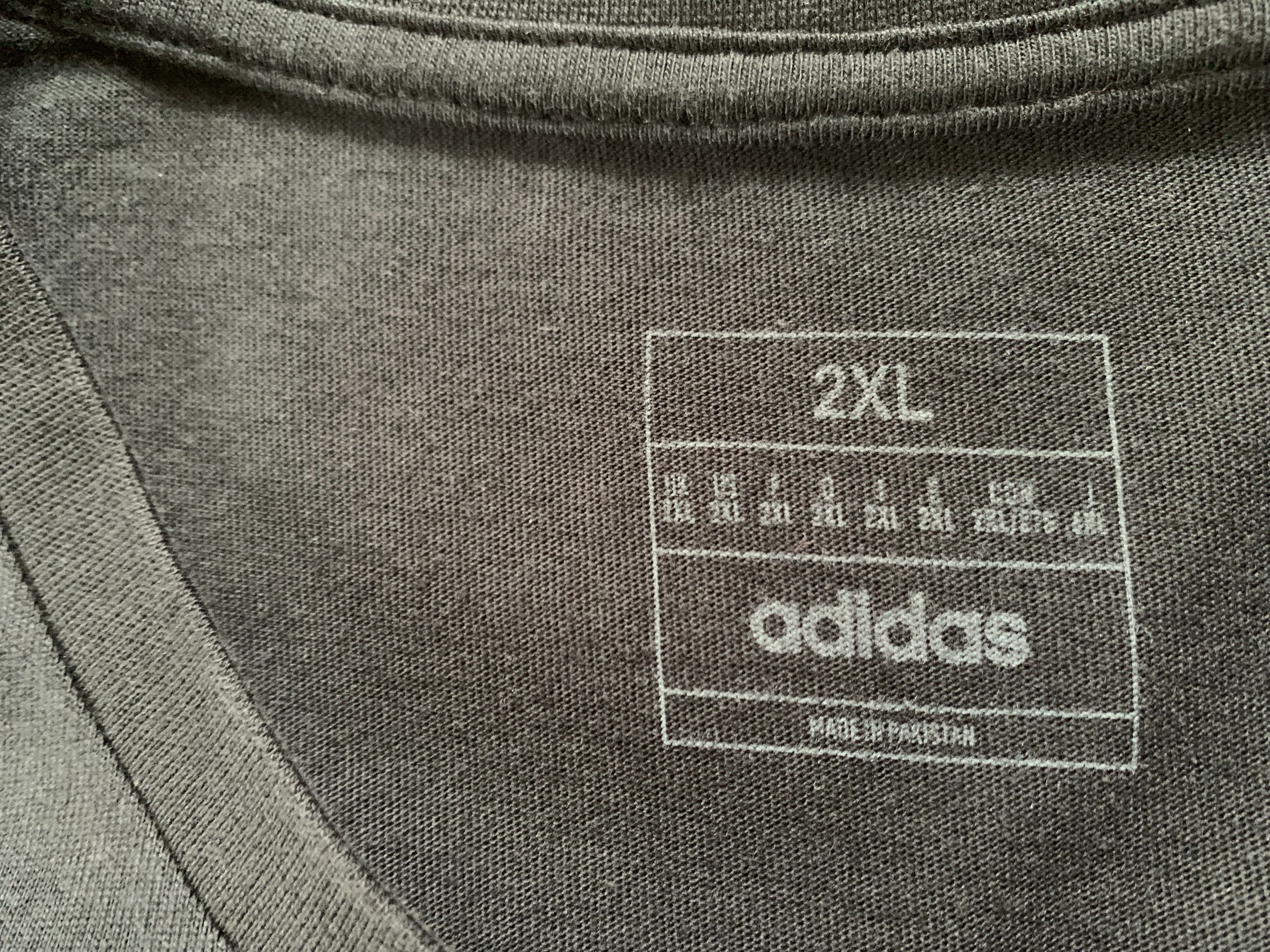 Adidas Adidas Illustrated Badge Graphic Cotton T-Shirt 2024 Size US XXL / EU 58 / 5 - 7 Thumbnail