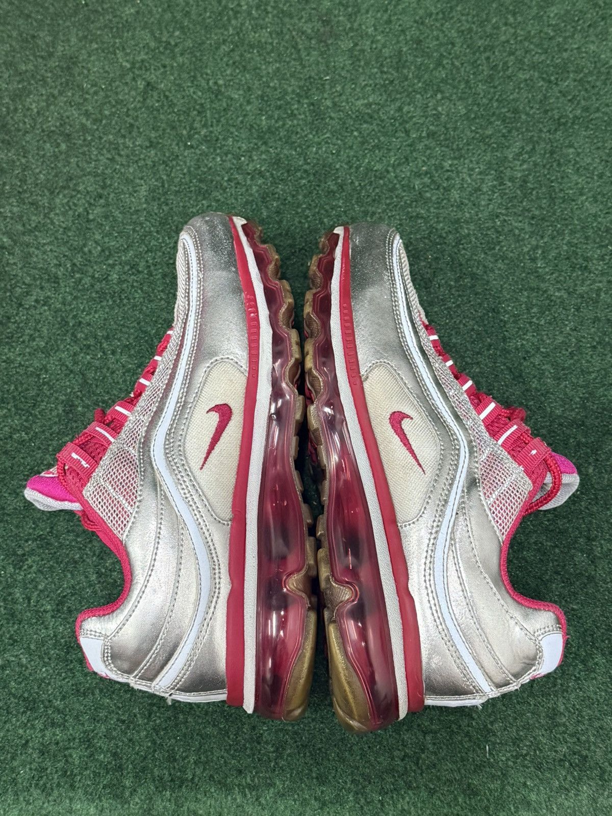 Nike 2010 Nike Air Max 24-7 Silver and Pink 397292-007 Size US 8 / IT 38 - 3 Thumbnail