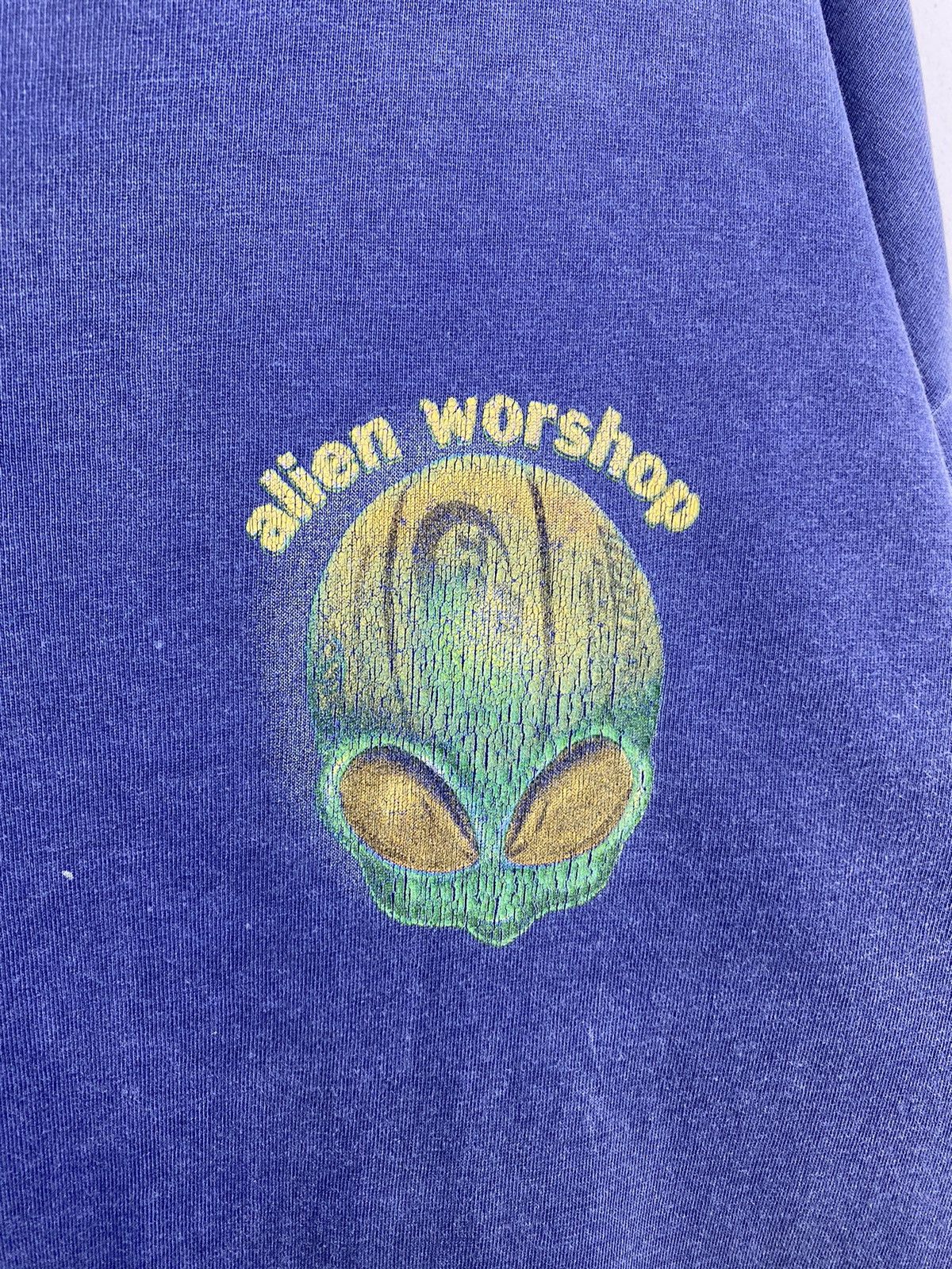 Alien Workshop Rare! Vintage 90s ALIEN WORKSHOP Ripoff NBA Sunfaded Tee Size US XL / EU 56 / 4 - 3 Thumbnail