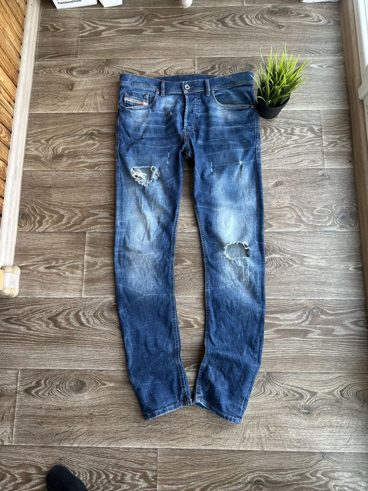 Diesel 🔥 DIESEL TEPPHAR Vintage Slim Carrot Jeans Pants Denim Size US 31 - 1 Thumbnail