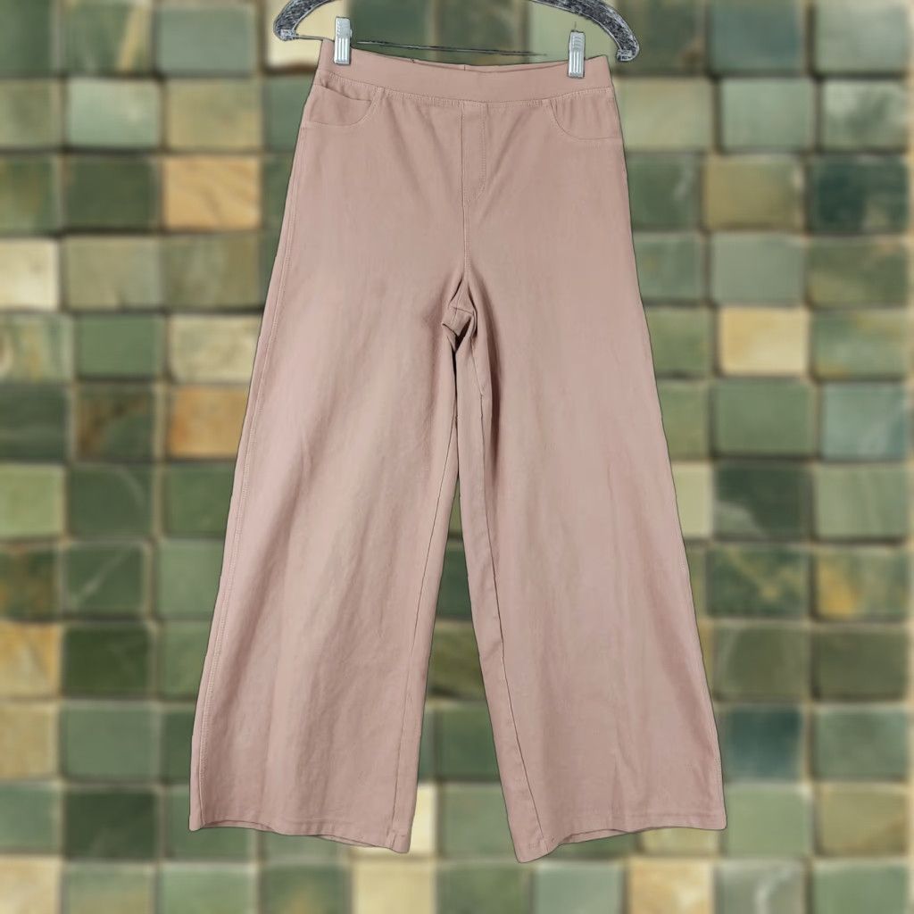 Zara VINTAGE? Actually not vintage. Zara Womens Pants Bloomer Pink Size 13 Adult Regular 26" Waist 26" Inseam Pink Bloomer Harem Womens Zara Size 34" / US 12 / IT 48 - 1 Thumbnail