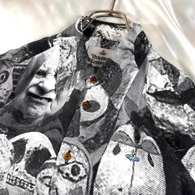 Vivienne Westwood Vivienne Westwood Grotesque portrait print shirt, cowl nec Size M / US 6-8 / IT 42-44 - 3 Thumbnail