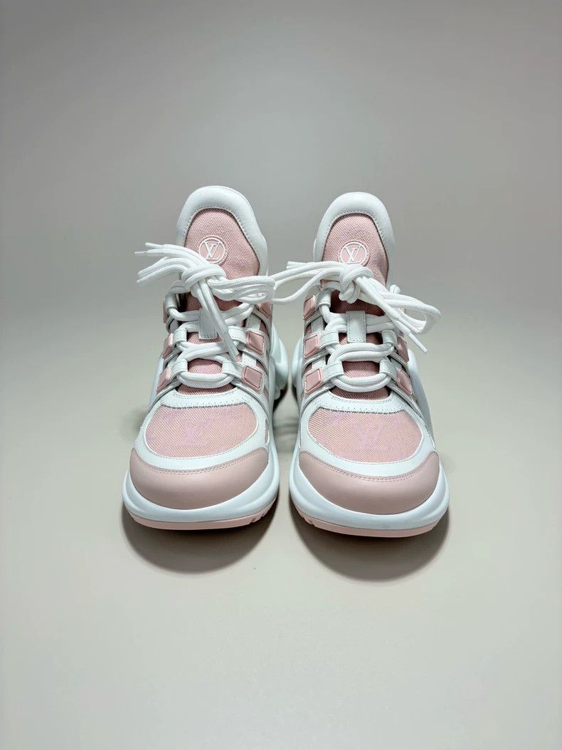 Louis Vuitton Louis Vuitton ARCHLIGHT White Arch Bridge Dad Shoes Size US 7 / IT 37 - 2 Thumbnail