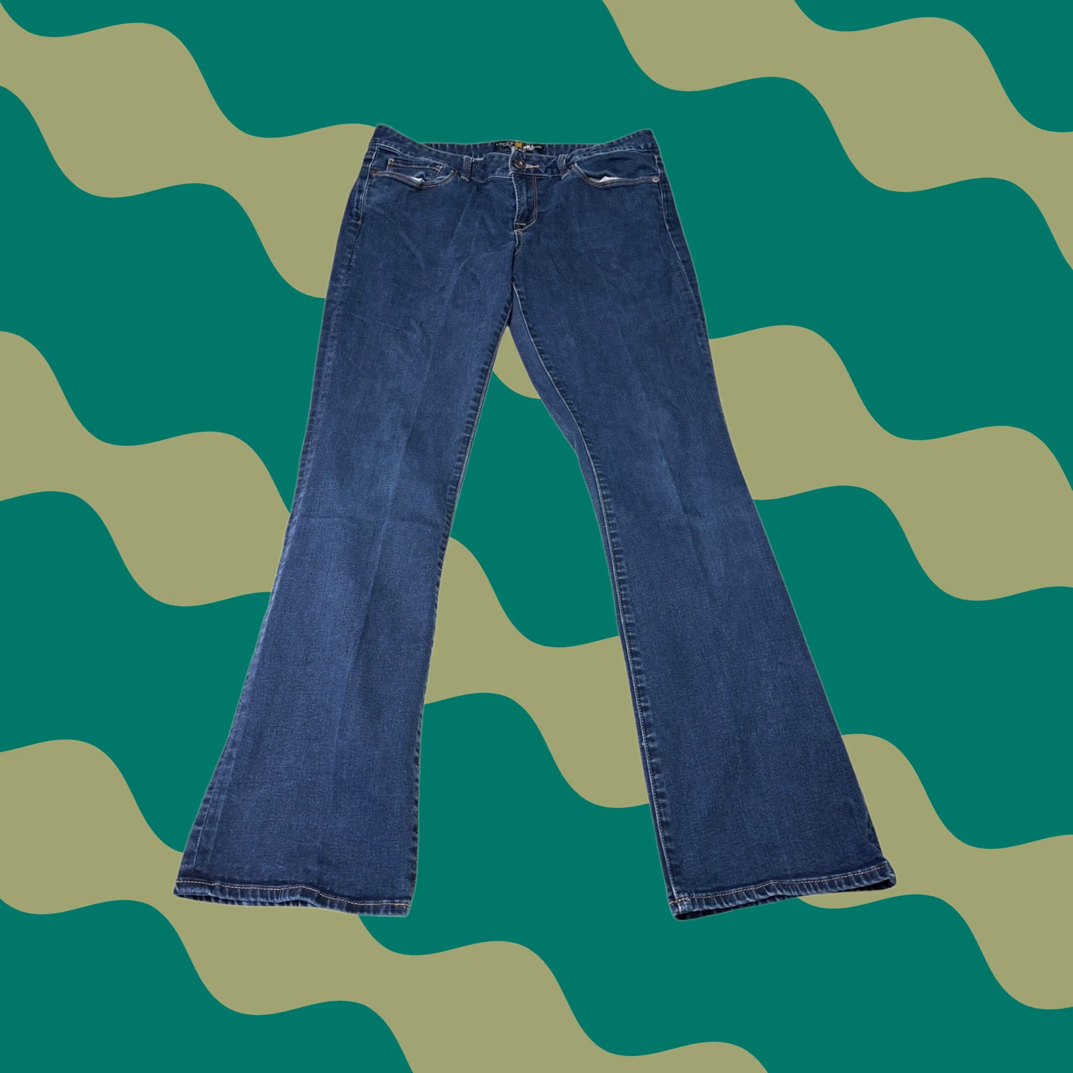 Lucky Brand Lucky Brand Jeans Women 14W Boots Jeans Bootcut Regular Blue Denim Flare Leg 32 Inseam VINTAGE No? Size 36" / US 14 / IT 50 - 1 Thumbnail