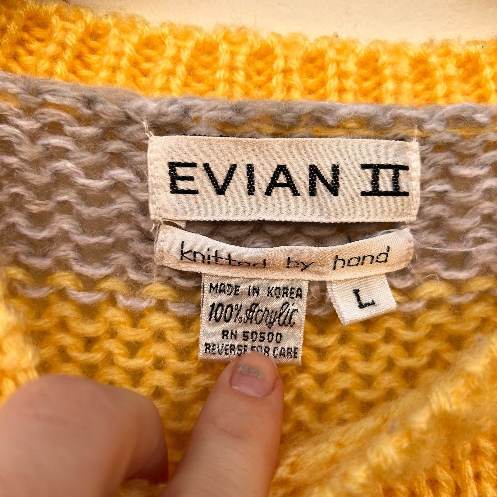Vintage Vintage Hand Knitted Yellow Wool Geometric Sweater Size L Size S / US 4 / IT 40 - 4 Thumbnail
