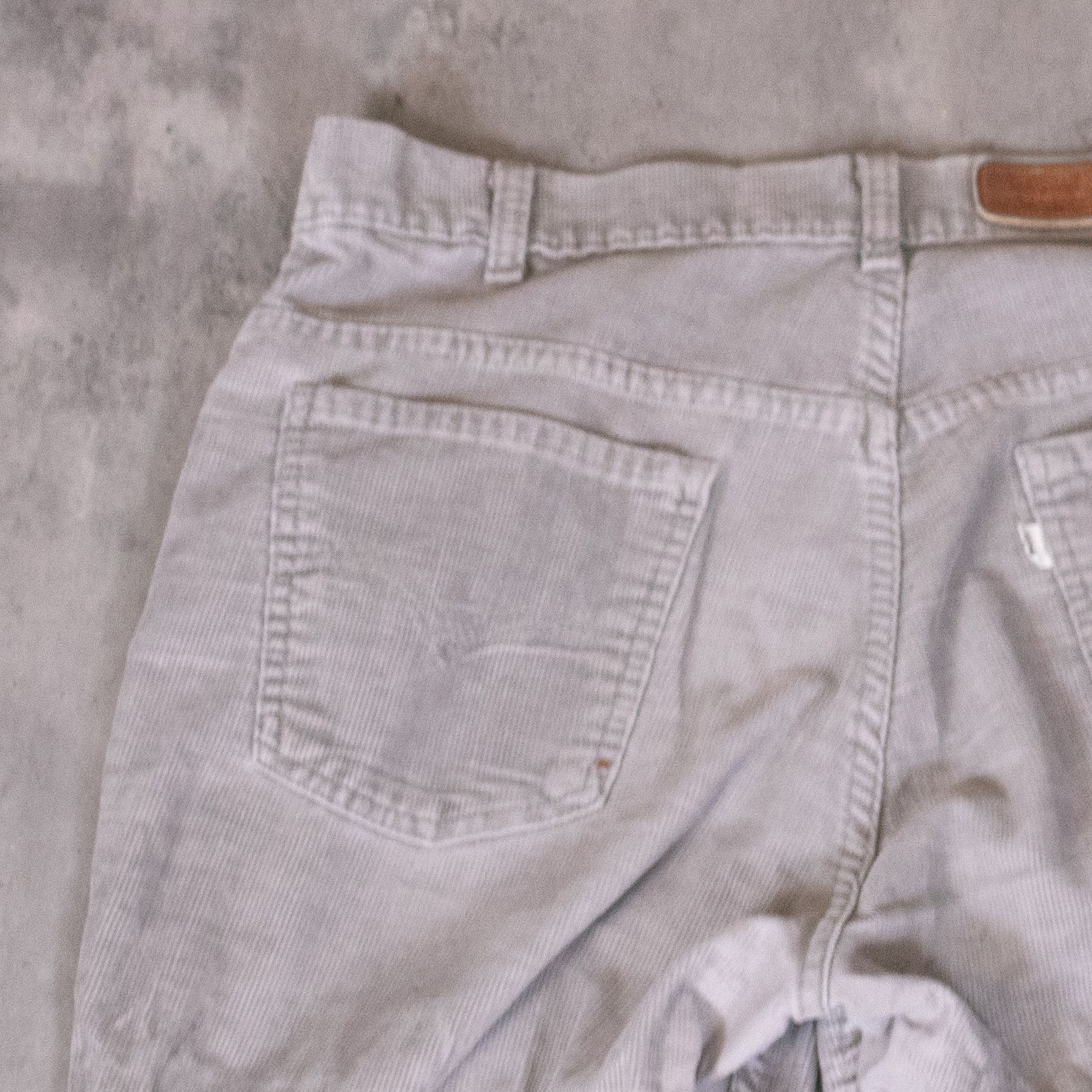 Levi's Vintage Clothing × Vintage Vintage 1990's Levis Baggy Fit Corduroy Grey Pant's Size US 34 / EU 50 - 18 Thumbnail