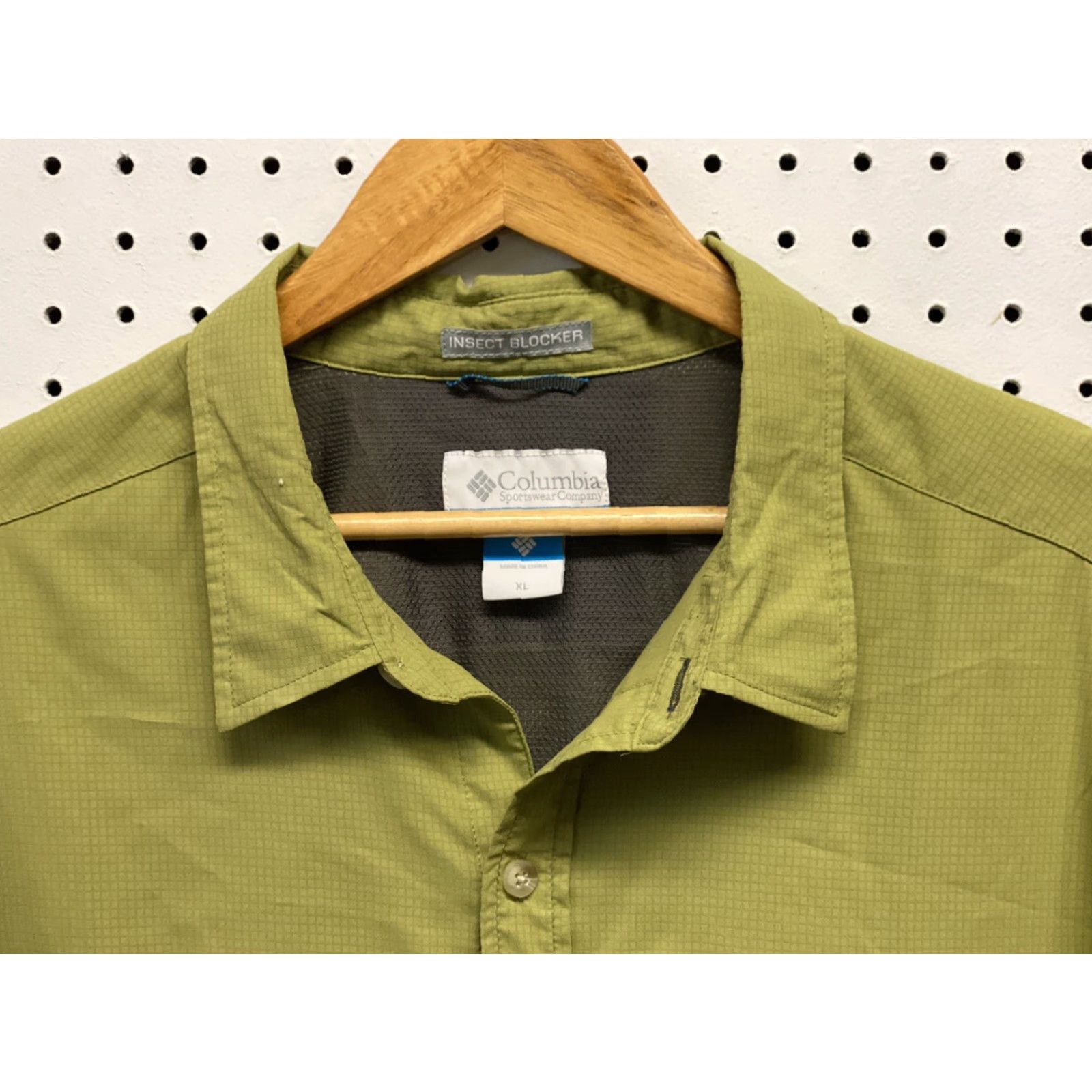 Vintage Columbia Shirt Insect Blocker XL Green Mini Check Long Sleeve Hiking Mens Insect Blocker Button-Up Shirt Mens Size US XL / EU 56 / 4 - 4 Thumbnail