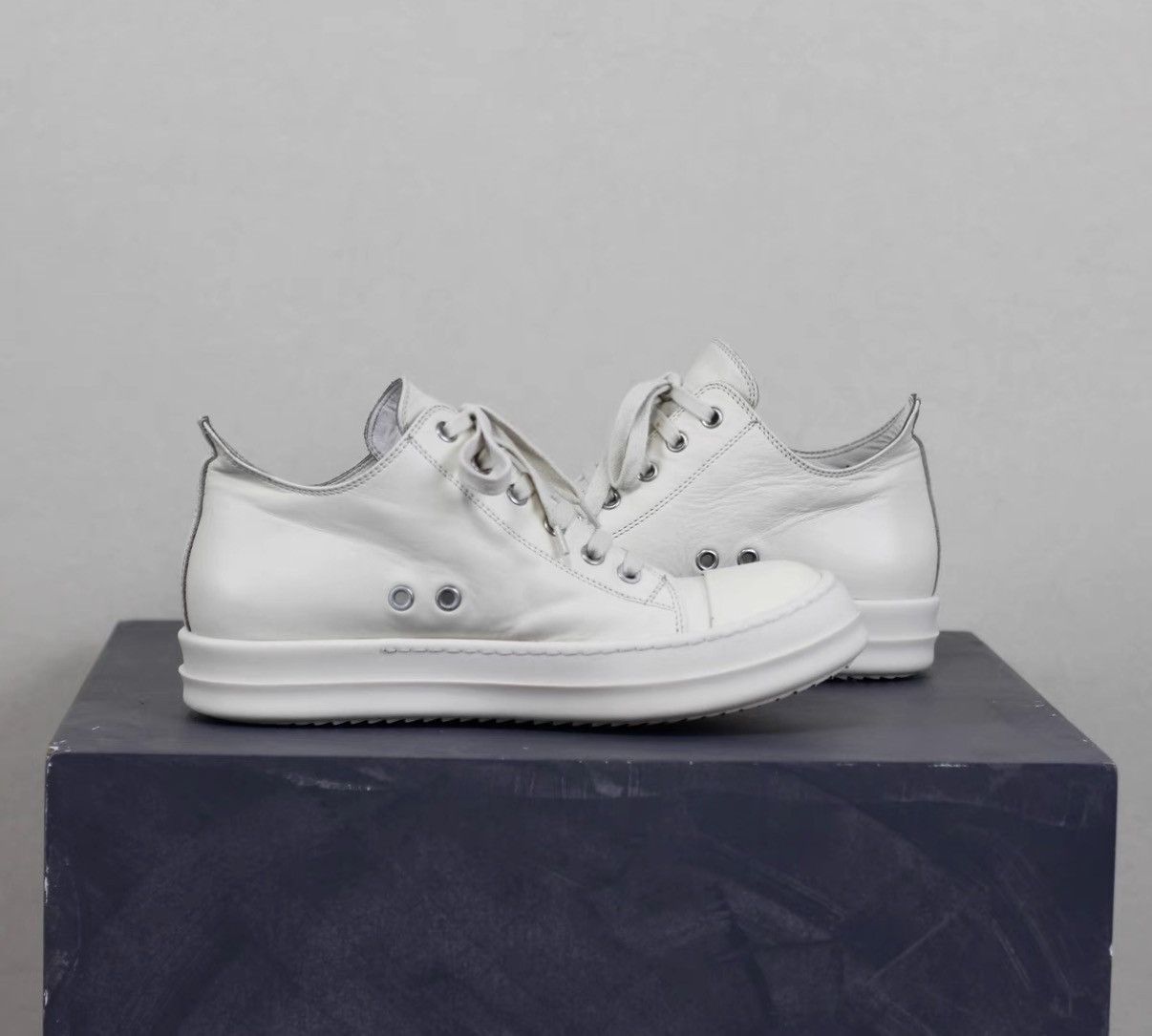 Rick Owens Rick Owens Mainline Leather "Milk"Off-White Low-Top Sneakers Size US 8.5 / IT 38.5 - 3 Thumbnail