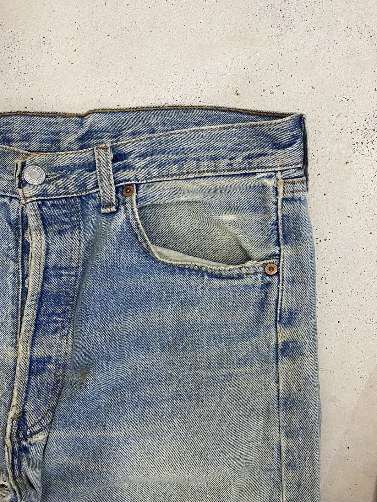 Levi's Vintage 90s Levis 501 Button Fly 311 Distressed Light Blue Size US 31 - 10 Thumbnail