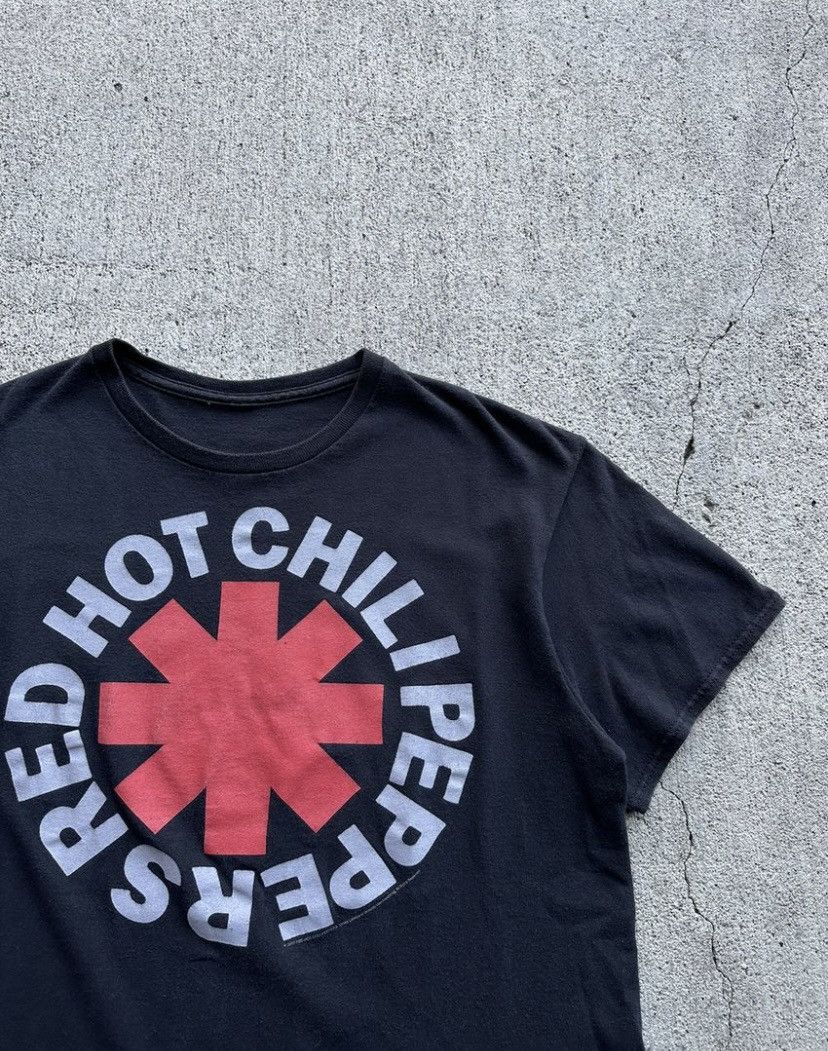 Band Tees × Vintage 2000s Red Hot Chilj Peppers Tee Size US M / EU 48-50 / 2 - 5 Thumbnail