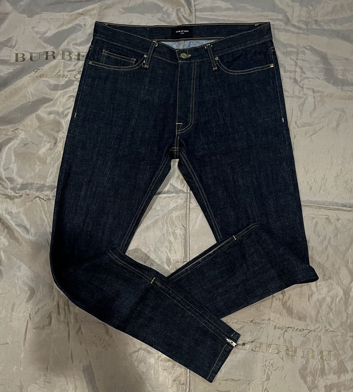 Fear of God Fear of God Navy Blue Denim Zipped Hem Slim Fit size 33 Size US 33 - 1 Thumbnail