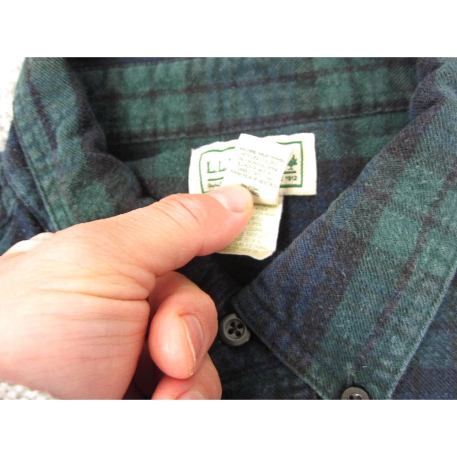 Vintage VINTAGE L.L.Bean Shirt Mens XLT Blue Black Watch Plaid Tartan Button-Up 100% Cotton Flannel Long Sleeve Collared Size US XL / EU 56 / 4 - 7 Thumbnail
