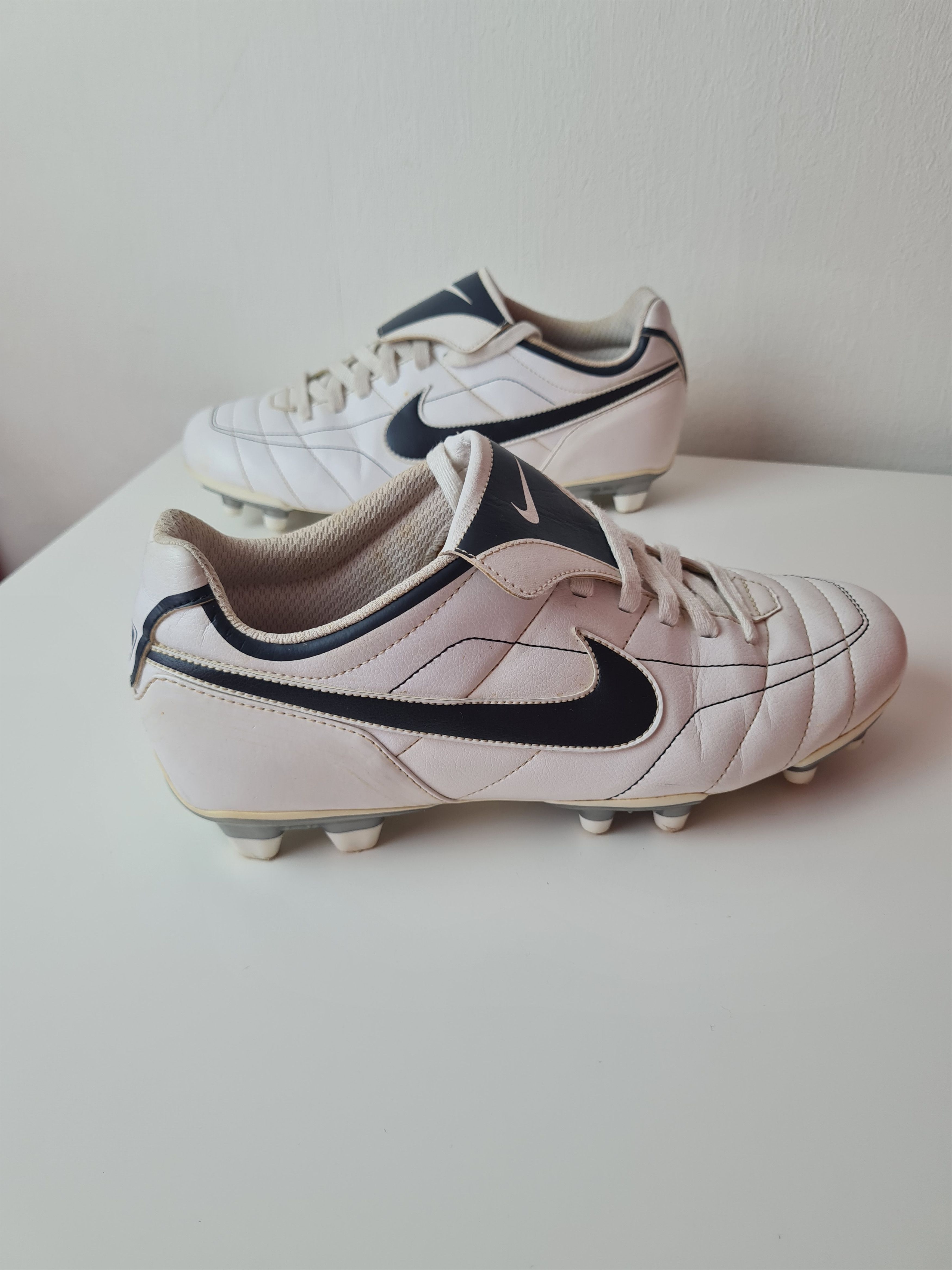 Nike Vintage Nike Tiempo Natural VT soccer cleats shoes size 44 Size US 11 / EU 44 - 5 Thumbnail